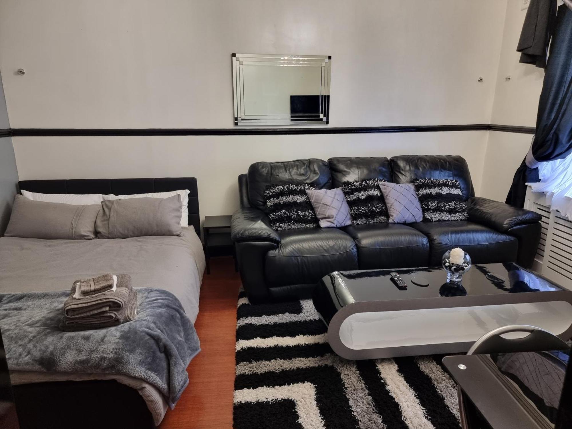 Lackco's Kingsize Luxurious Privat overnatting *