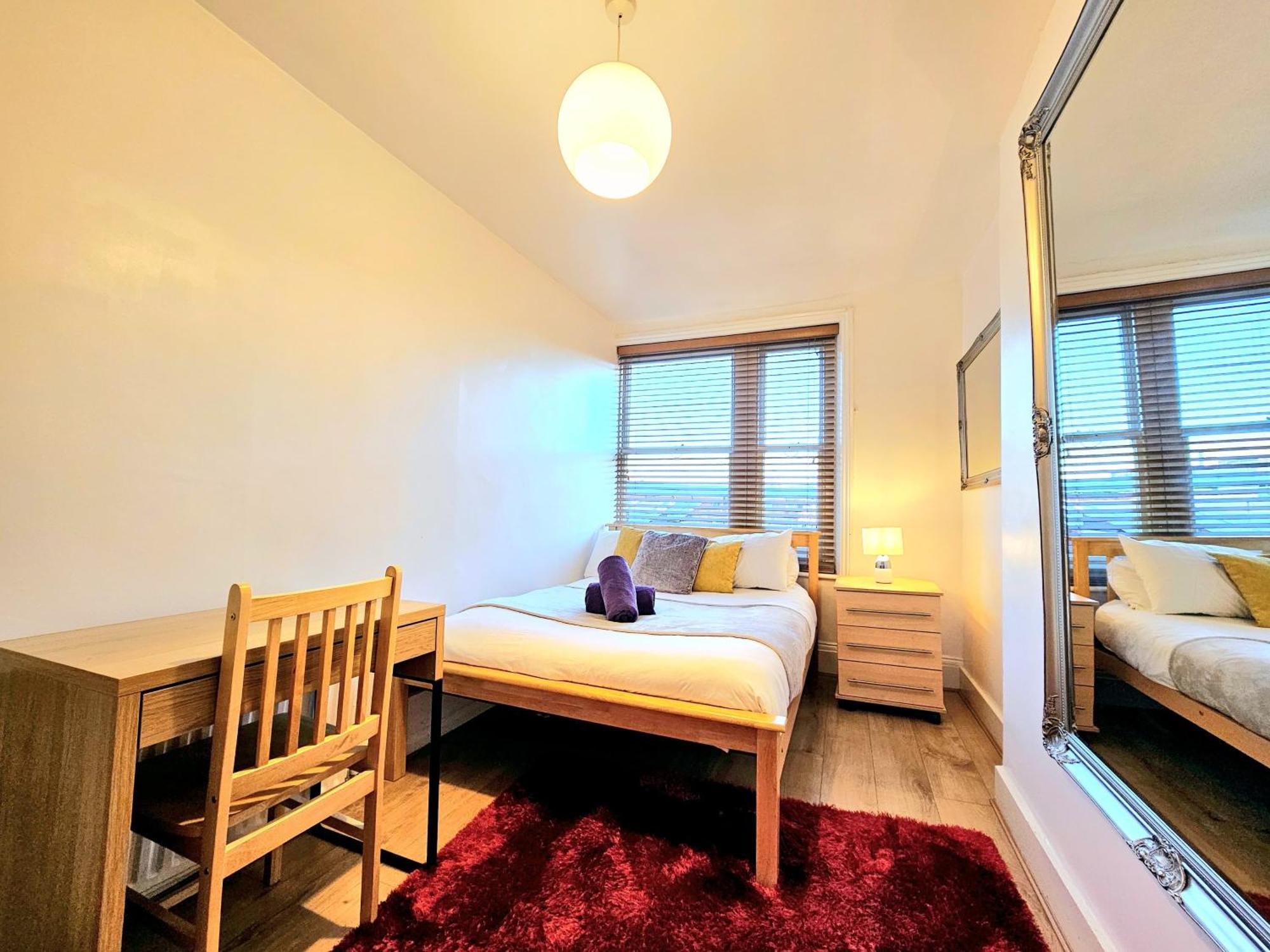 Apartment King's Cross & Angel Area, 4 Bedrooms With 7 Beds & Private Rooftop - Walk To St Pancras International *