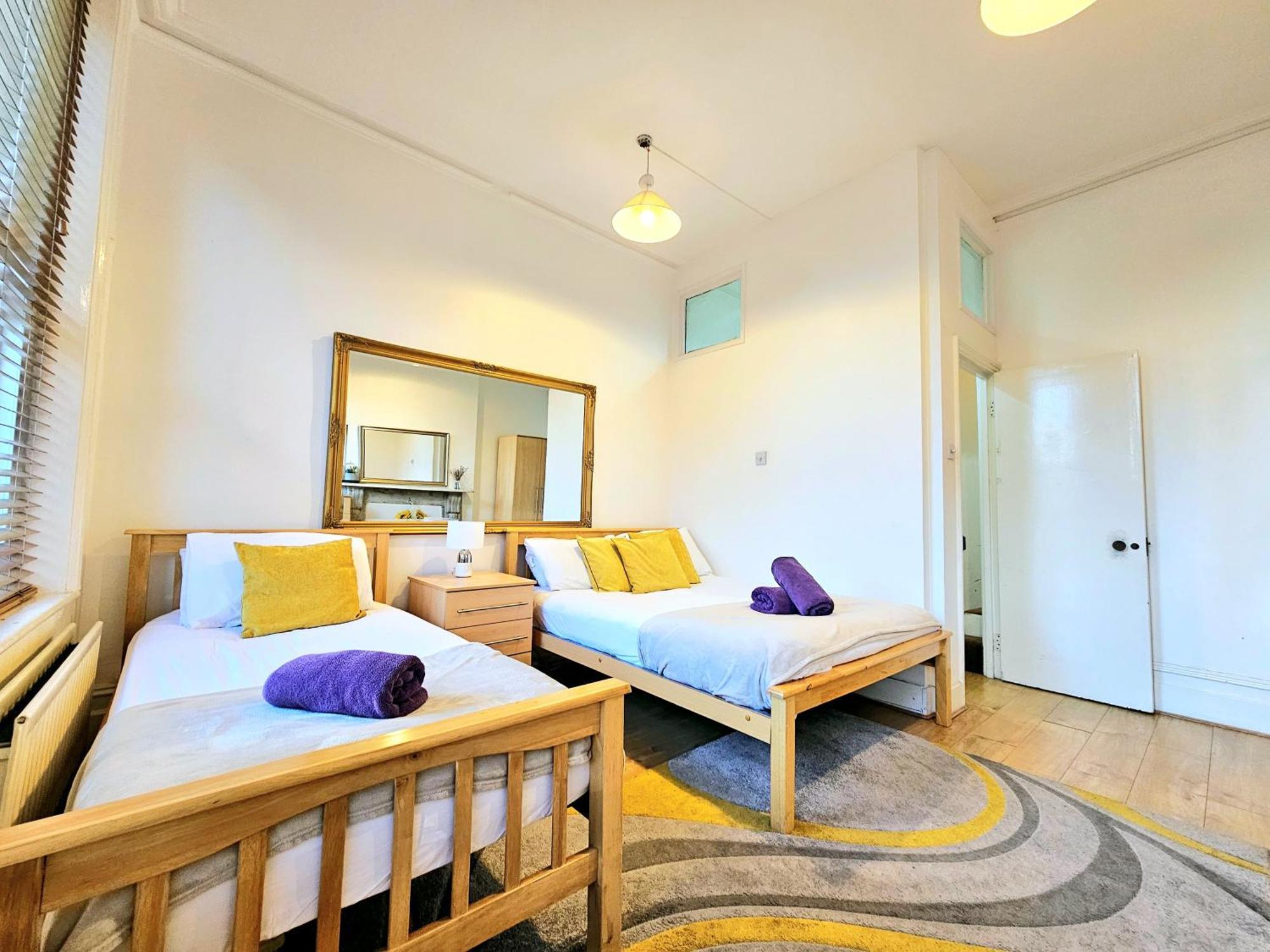 King's Cross & Angel Area, 4 Bedrooms With 7 Beds & Private Rooftop - Walk To St Pancras International * London