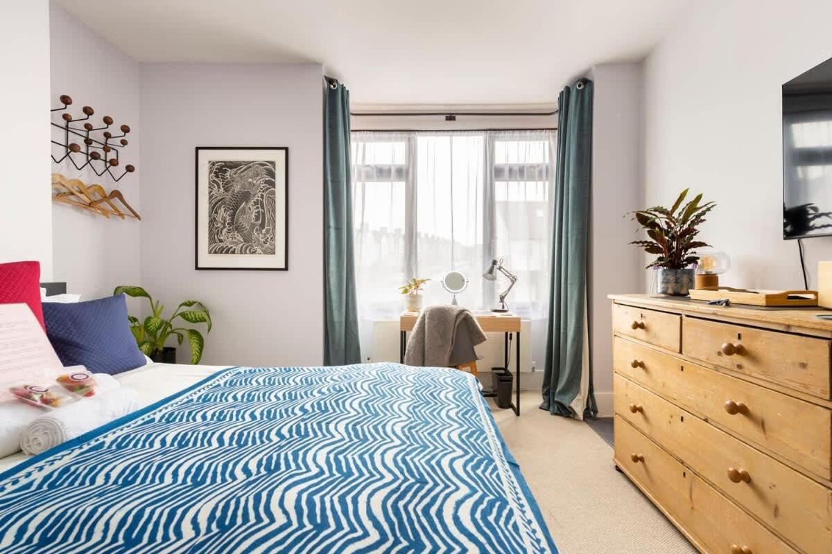 Holiday home Modern Double Bedroom In 1 London