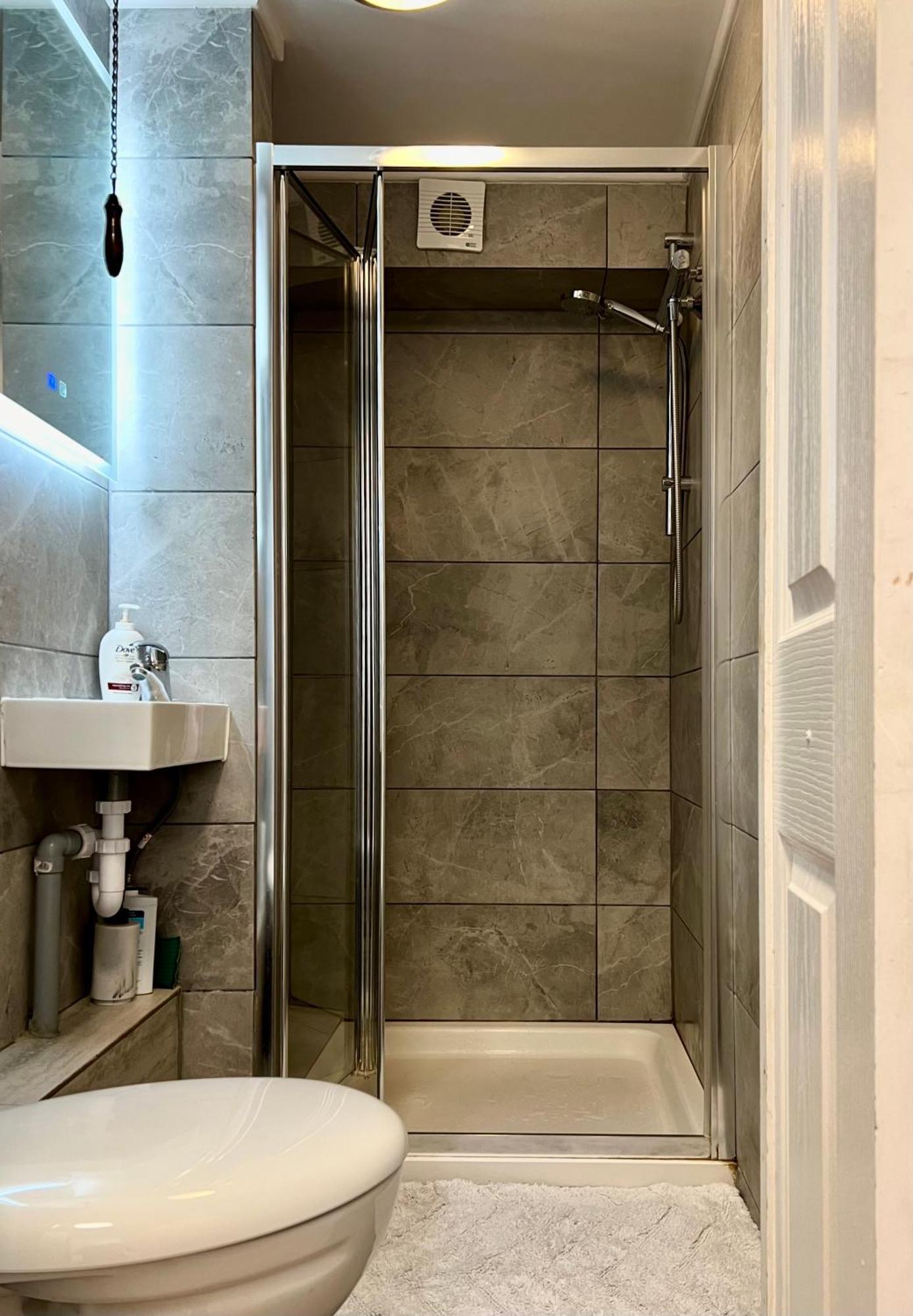 Flat In Victorian West Kensington Mansion Apartment
