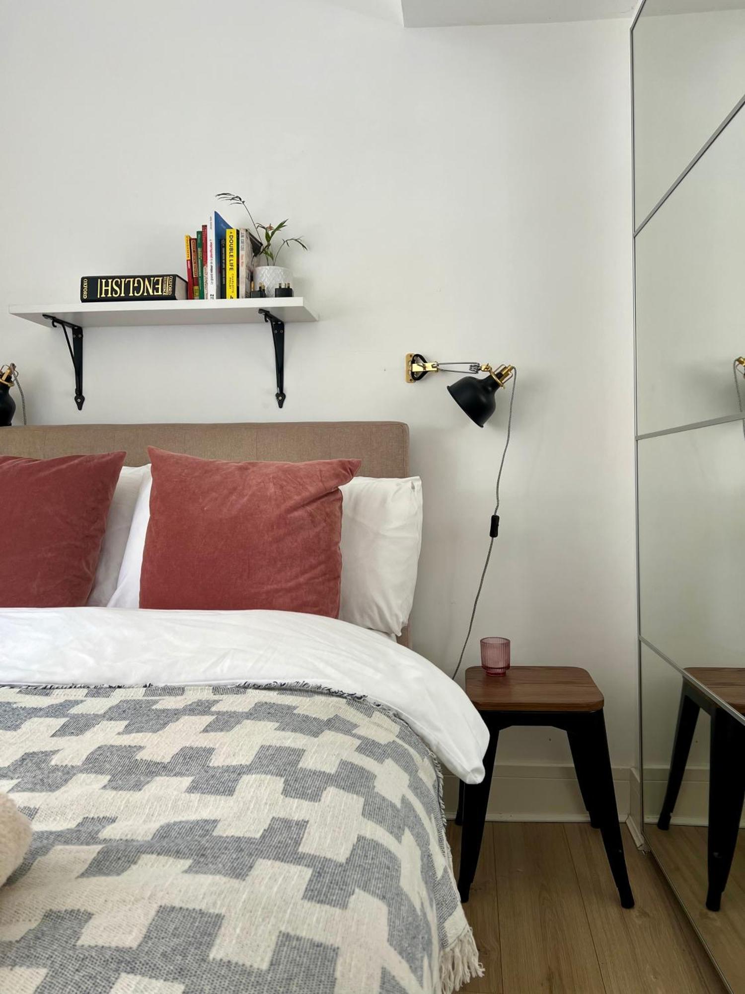 Apartment Flat In Victorian West Kensington Mansion London
