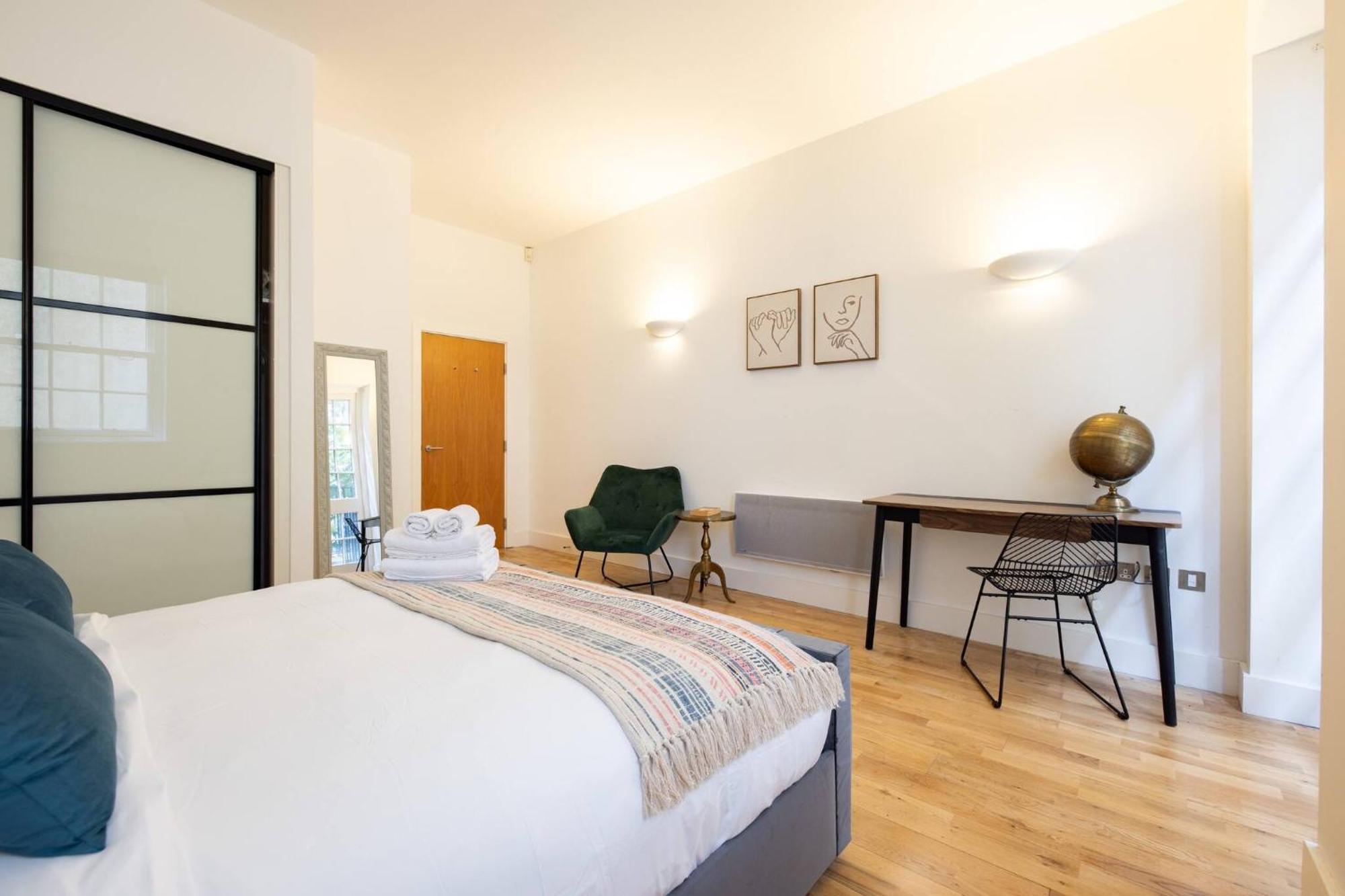 Wild Roses Serviced - Angel Appartement