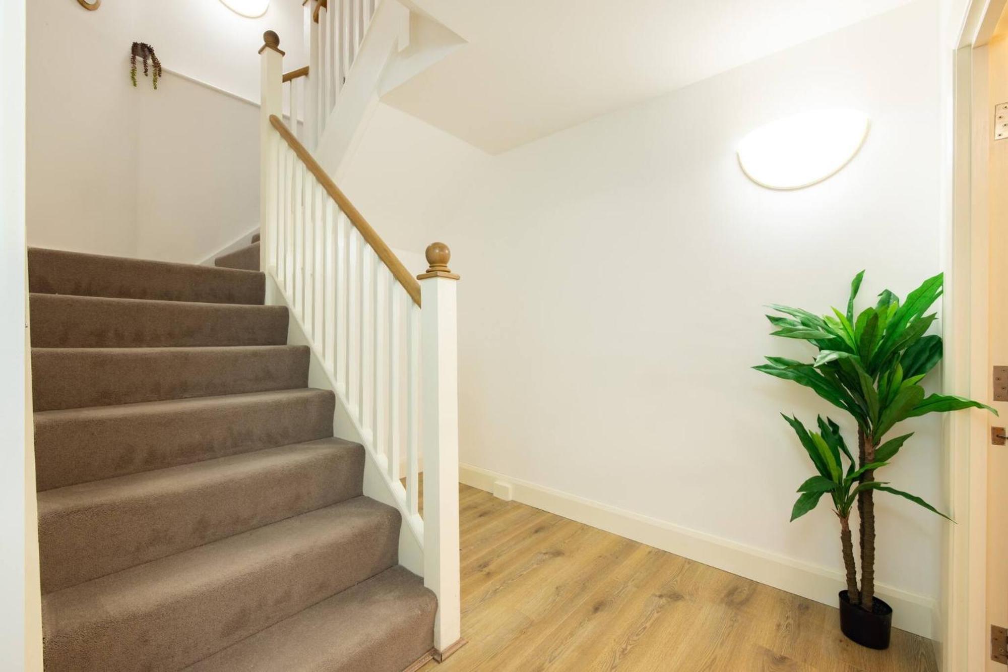 Wild Roses Serviced - Angel Appartement *