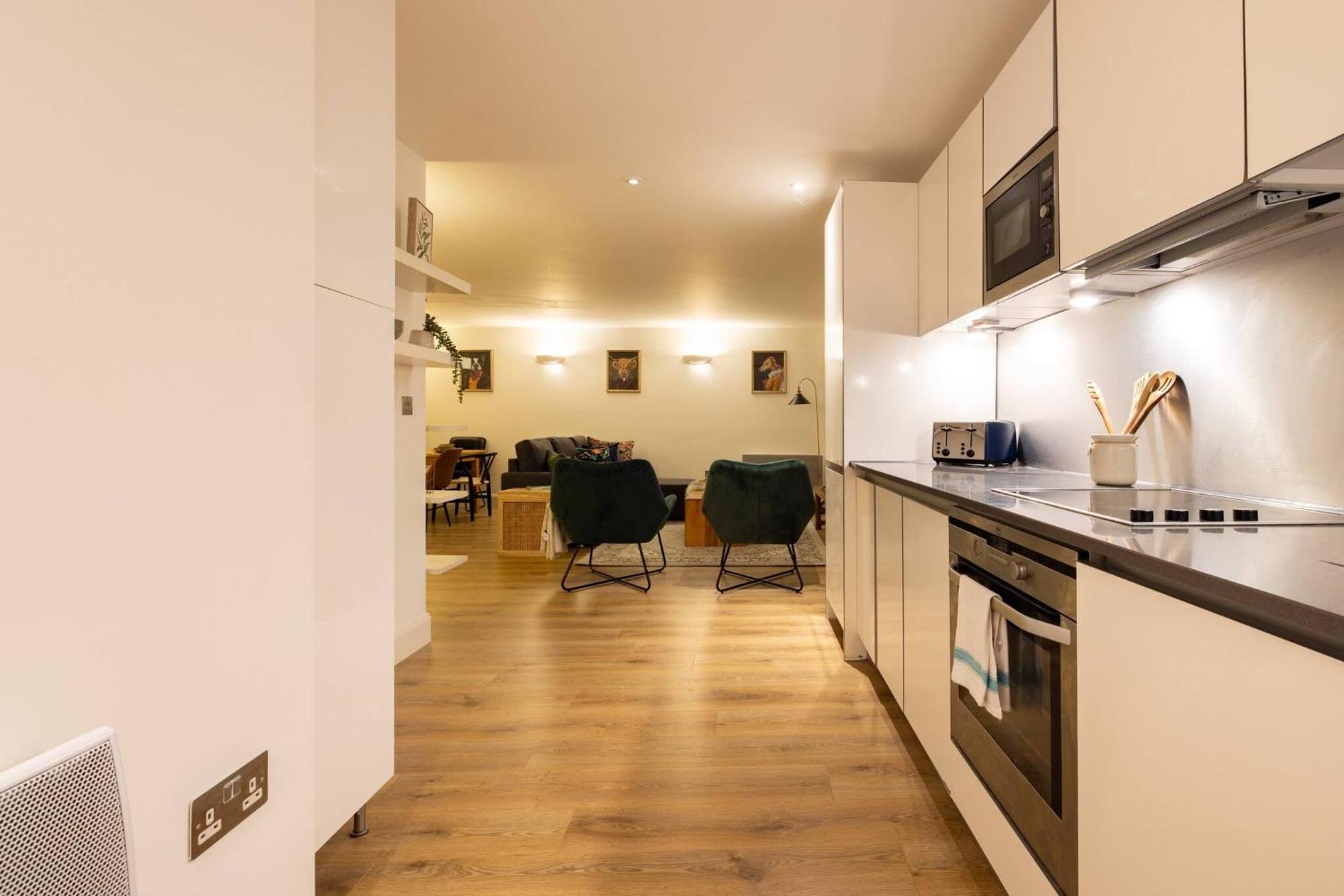 Wild Roses Serviced - Angel Apartment London