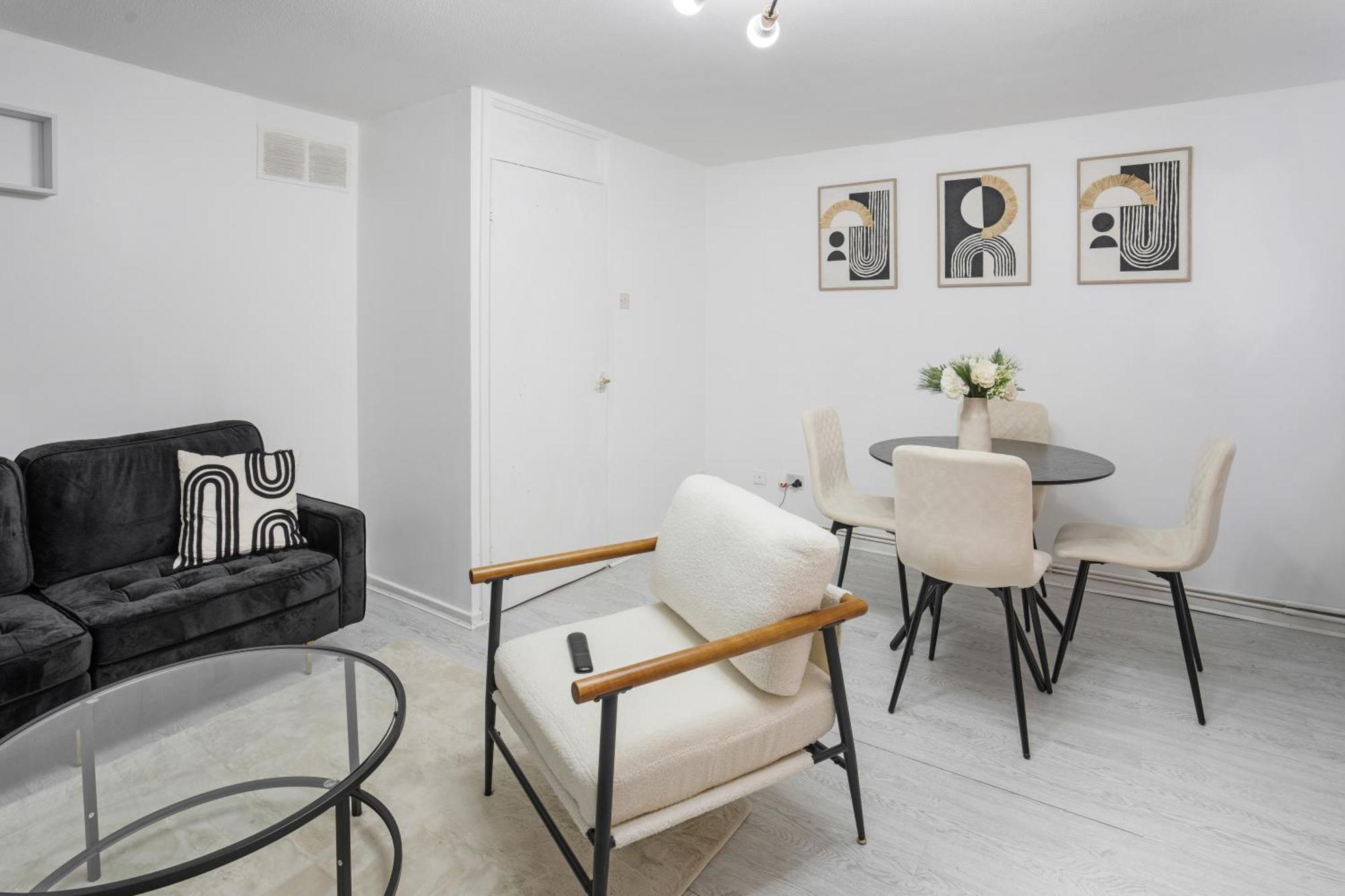 Holiday home Luxury 3 Bedroom House In Woodgreen *