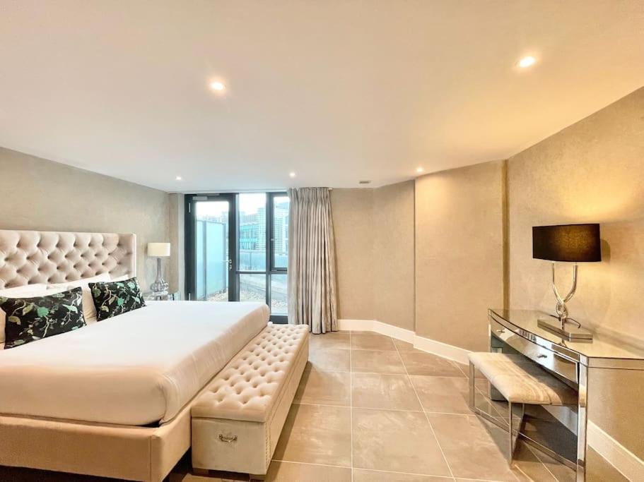 Spacious 3 Bdr With Ac And Rooftop In Paddington