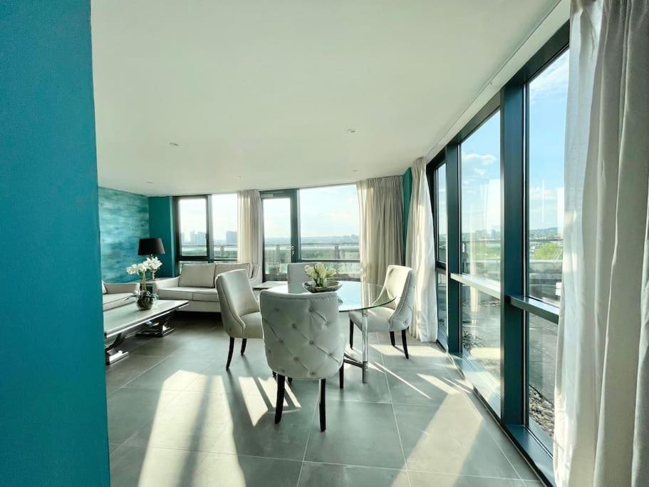 Spacious 3 Bdr With Ac And Rooftop In Paddington Apartment London