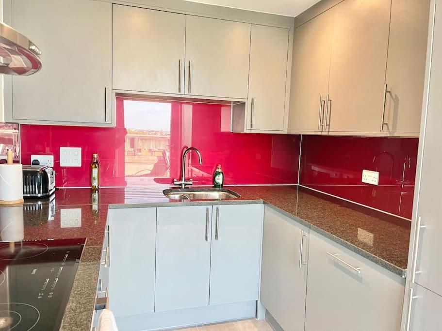 Apartment Spacious 3 Bdr With Ac And Rooftop In Paddington London