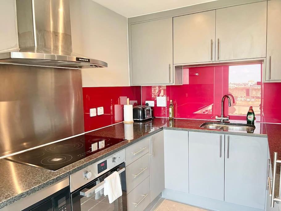 Apartment Spacious 3 Bdr With Ac And Rooftop In Paddington