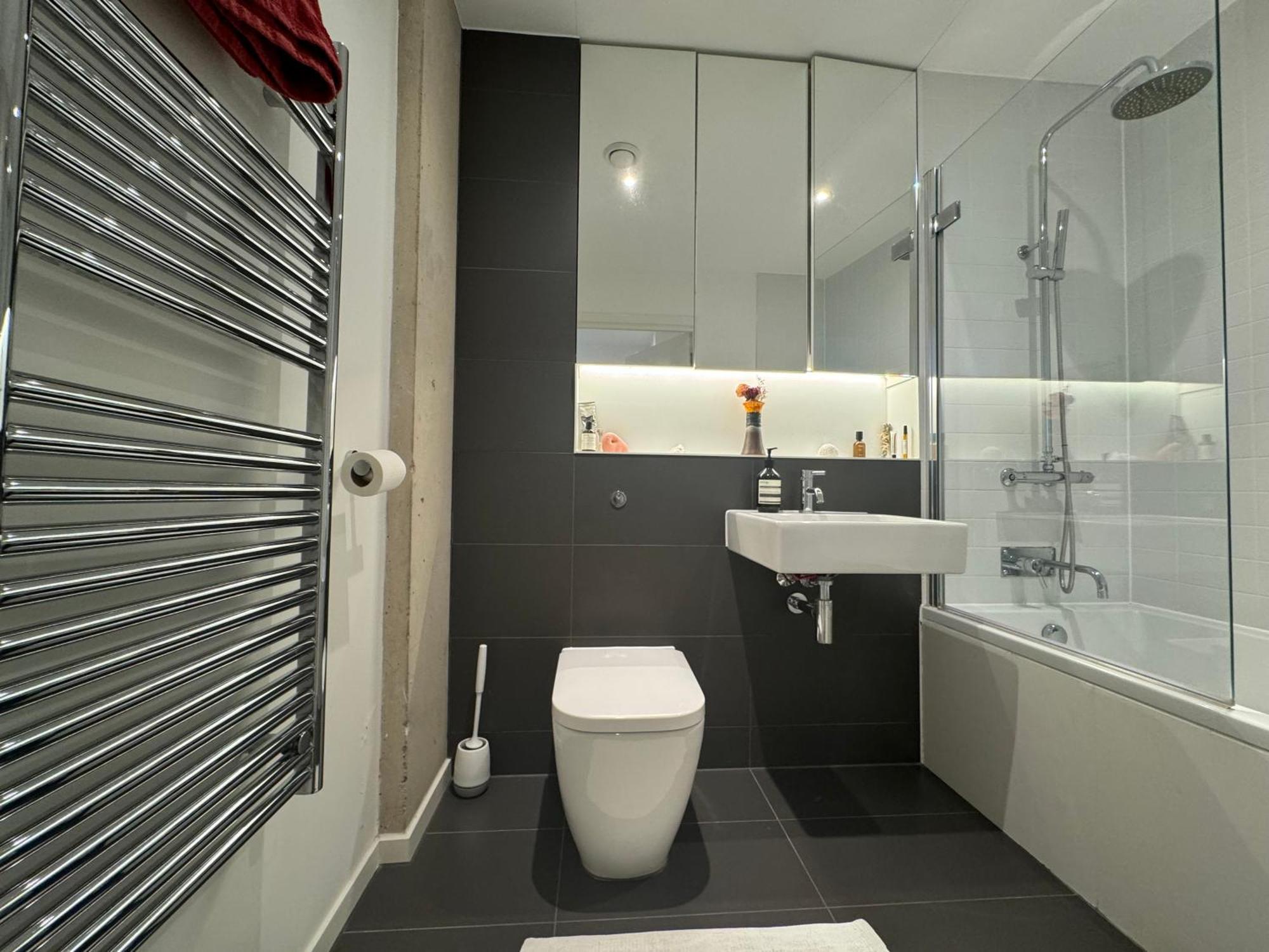 Apartment Sunfilled 2bd Hideaway By Victoria Park