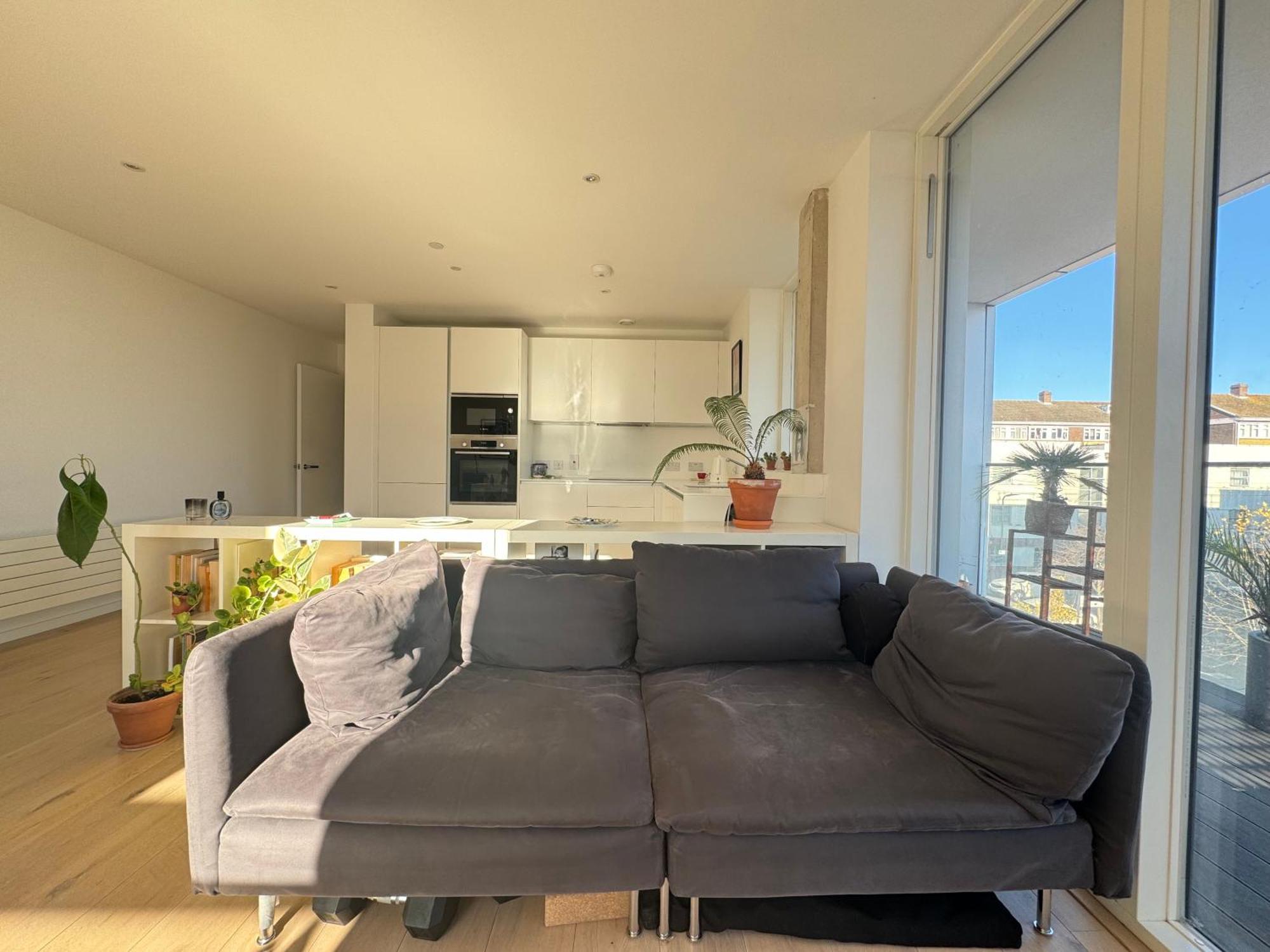 Sunfilled 2bd Hideaway By Victoria Park