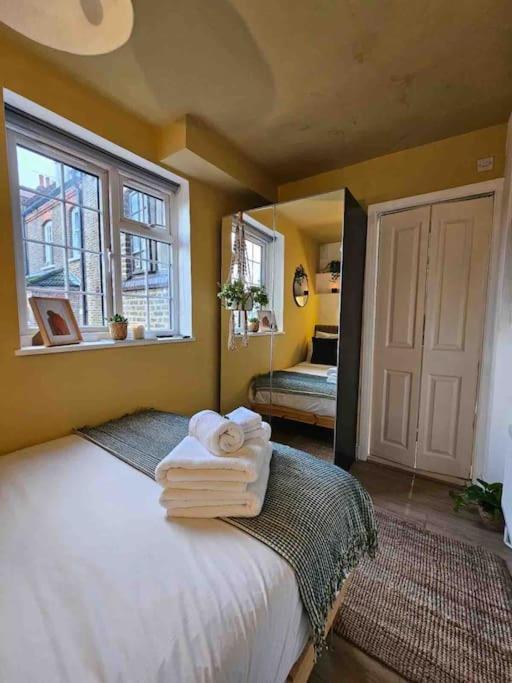 Balcony Flat In Victorian West Kensington Mansion Leilighet