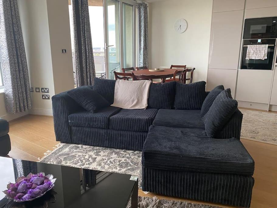 Leilighet 2 Bedroom Royal Docks Riverside London