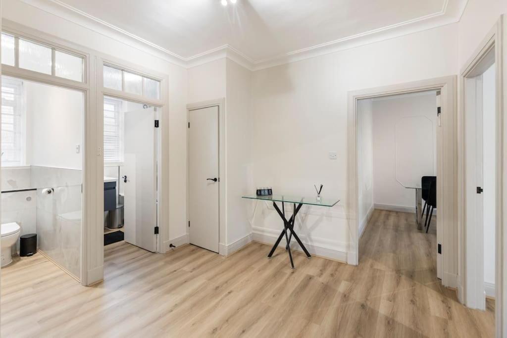 Cozy And Spacious Full Size Flat Apartment