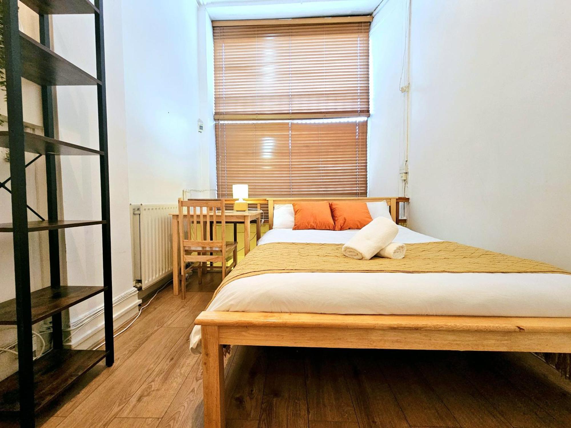 Duplex With 3 Bedrooms And Large Sofa-bed Back Patio, Near Angel And King's Cross Station * Londres