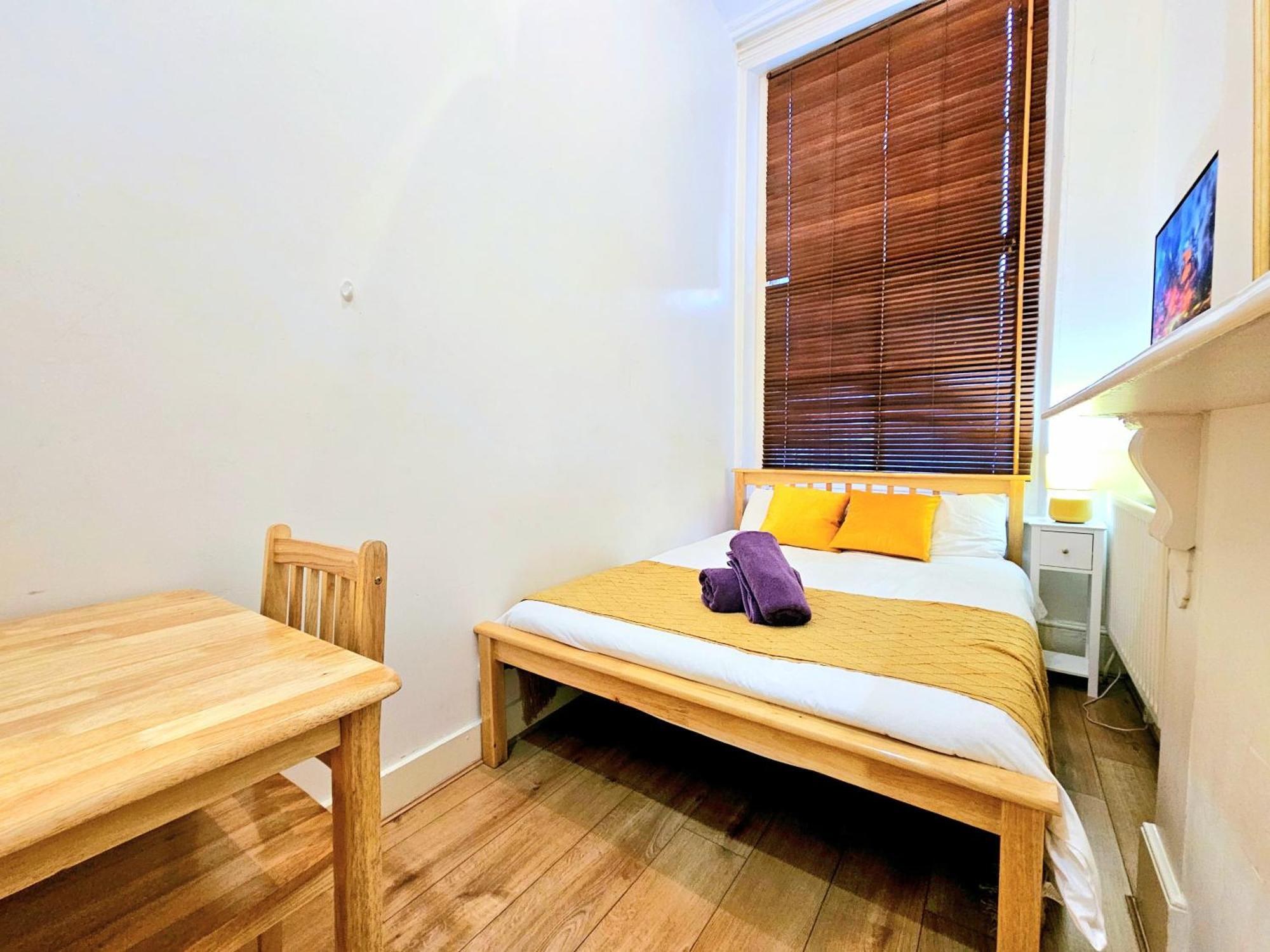 Apartamento Duplex With 3 Bedrooms And Large Sofa-bed Back Patio, Near Angel And King's Cross Station *