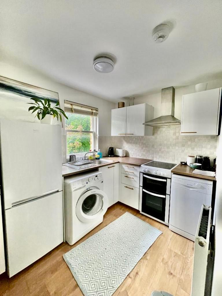Apartment Flat *