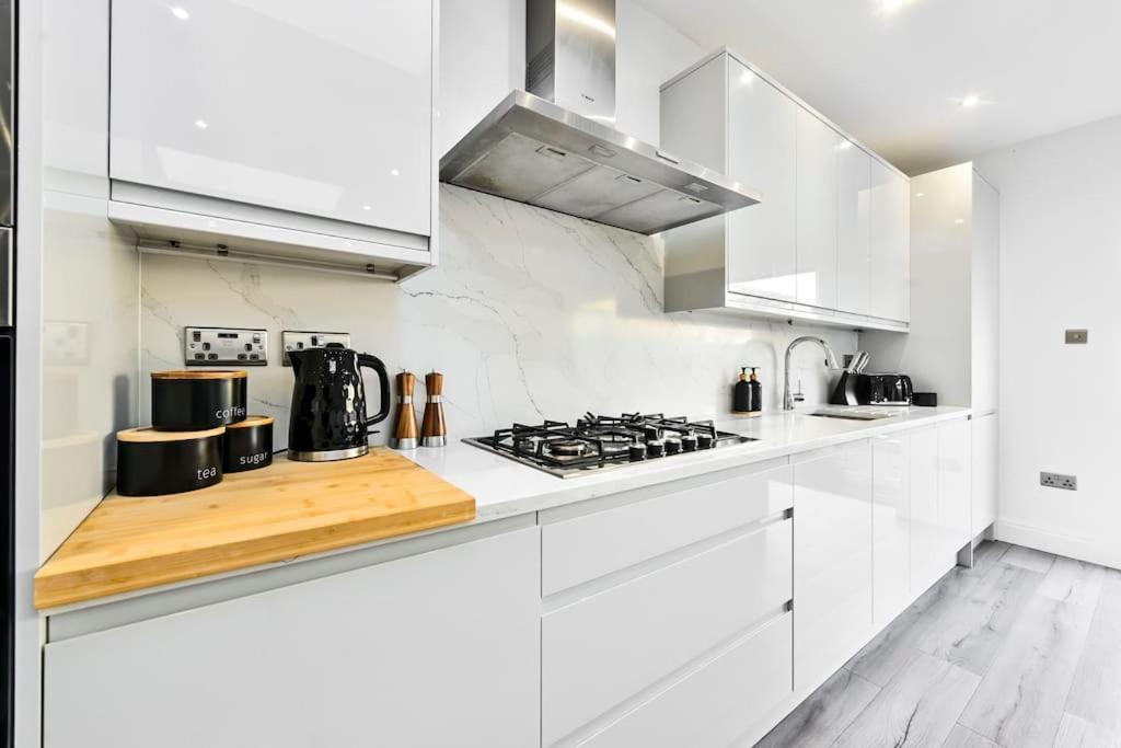 House With Garden Next Wembley Stadium Free Parking Leilighet
