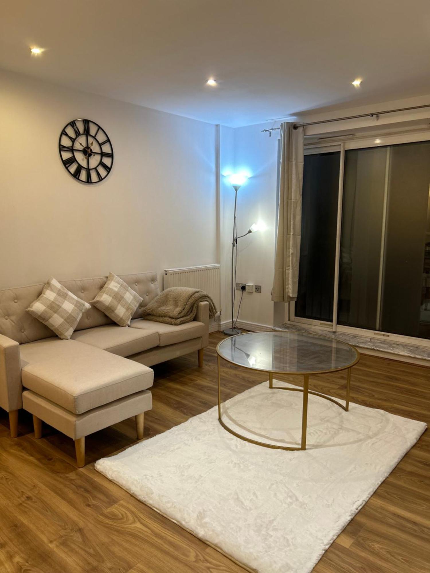 Appartement Comfy 2bed Near O2 Canary Wharf Excel Londen