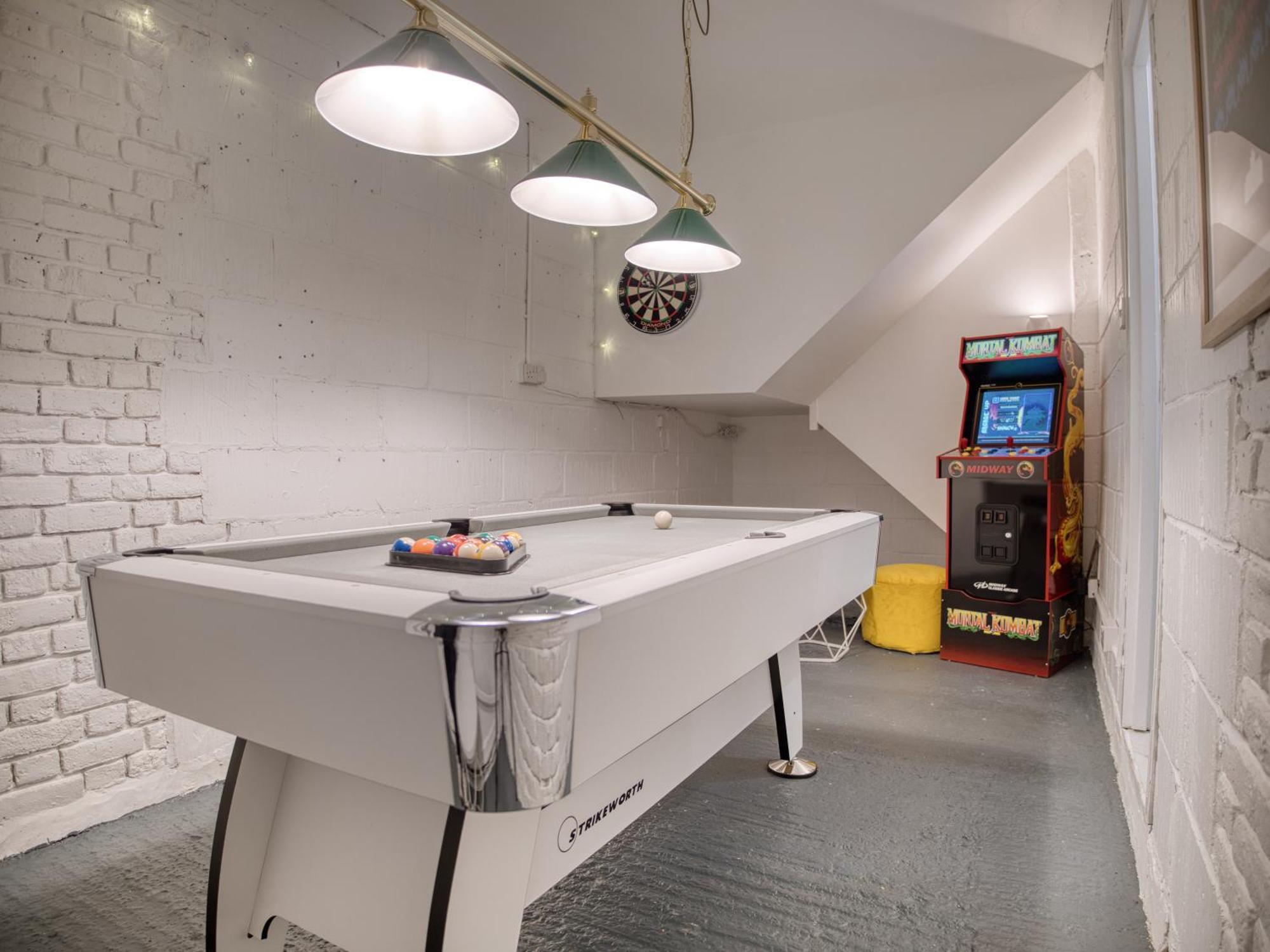 Fulham - Hot Tub, Parking, Games & Cinema *