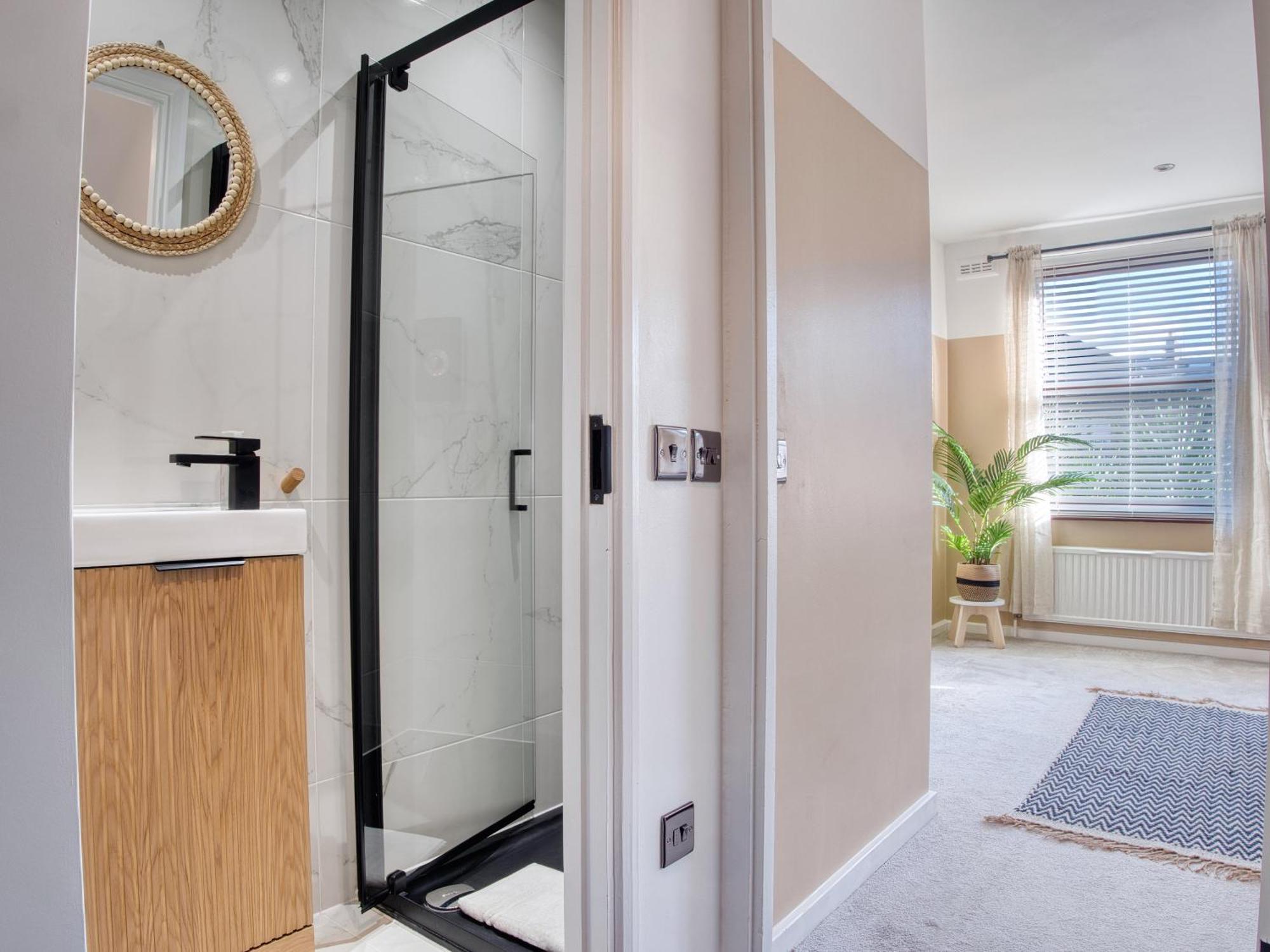 Villa Fulham - Hot Tub, Parking, Games & Cinema