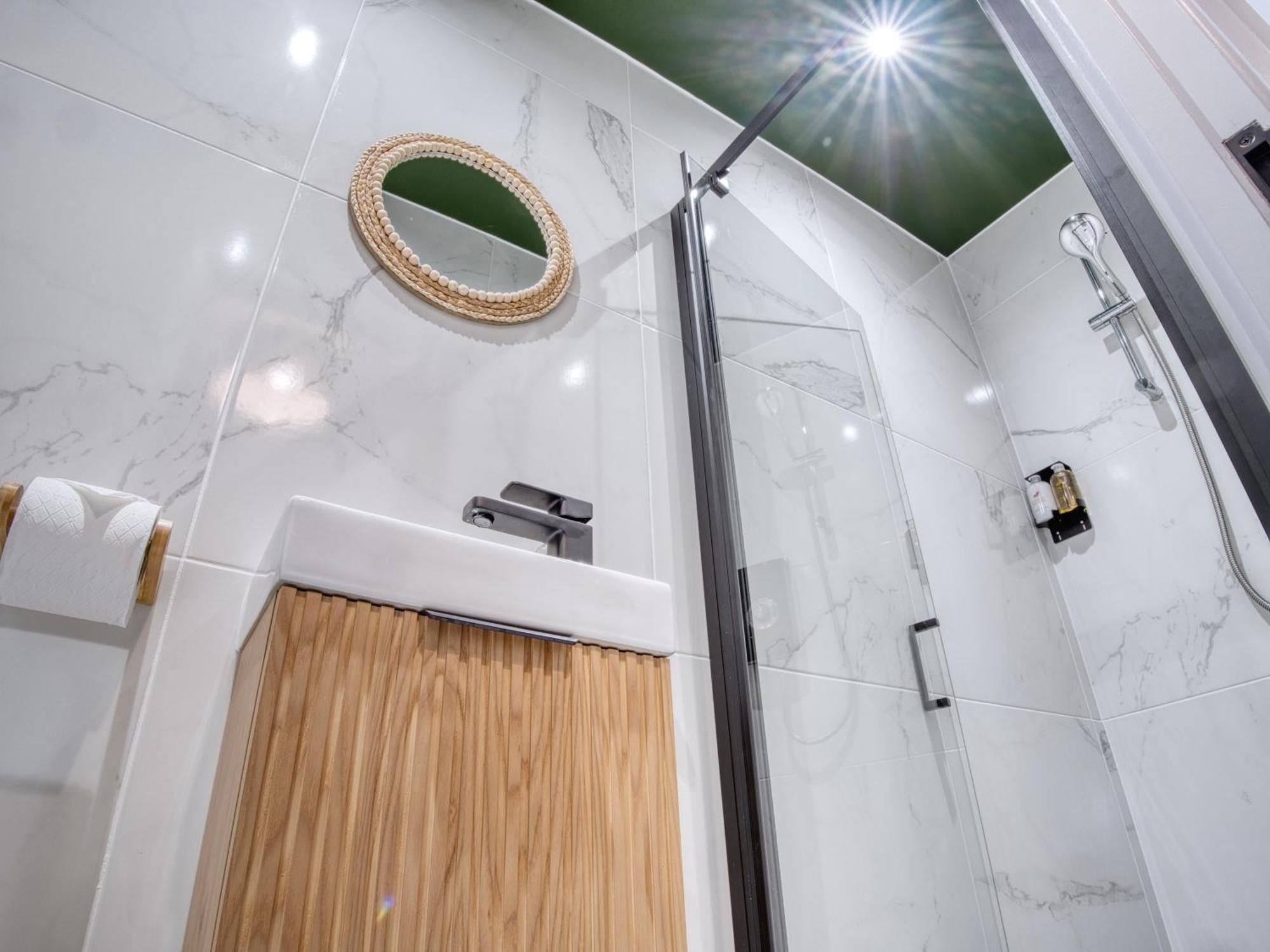 Fulham - Hot Tub, Parking, Games & Cinema * London