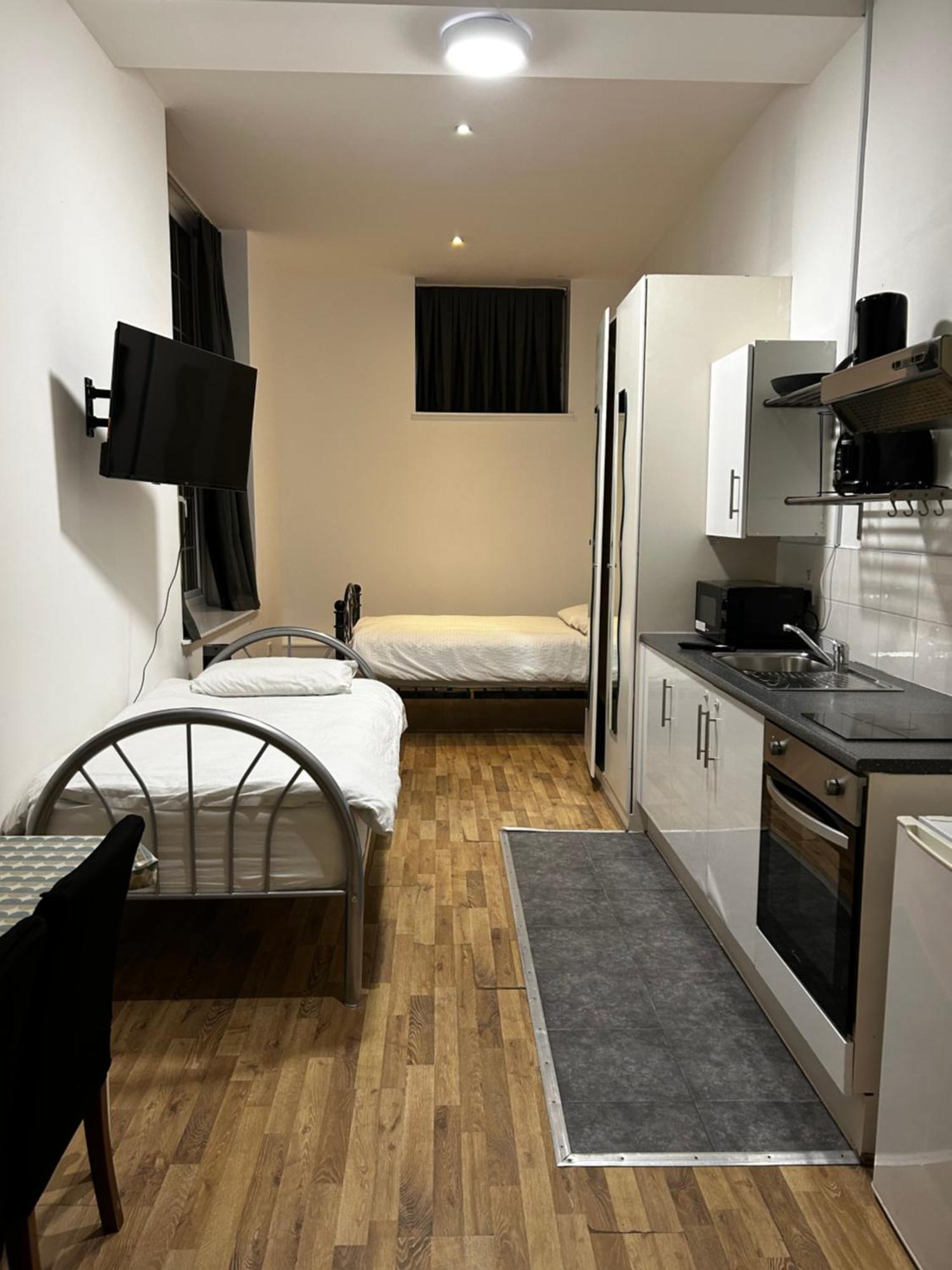 Manor * London