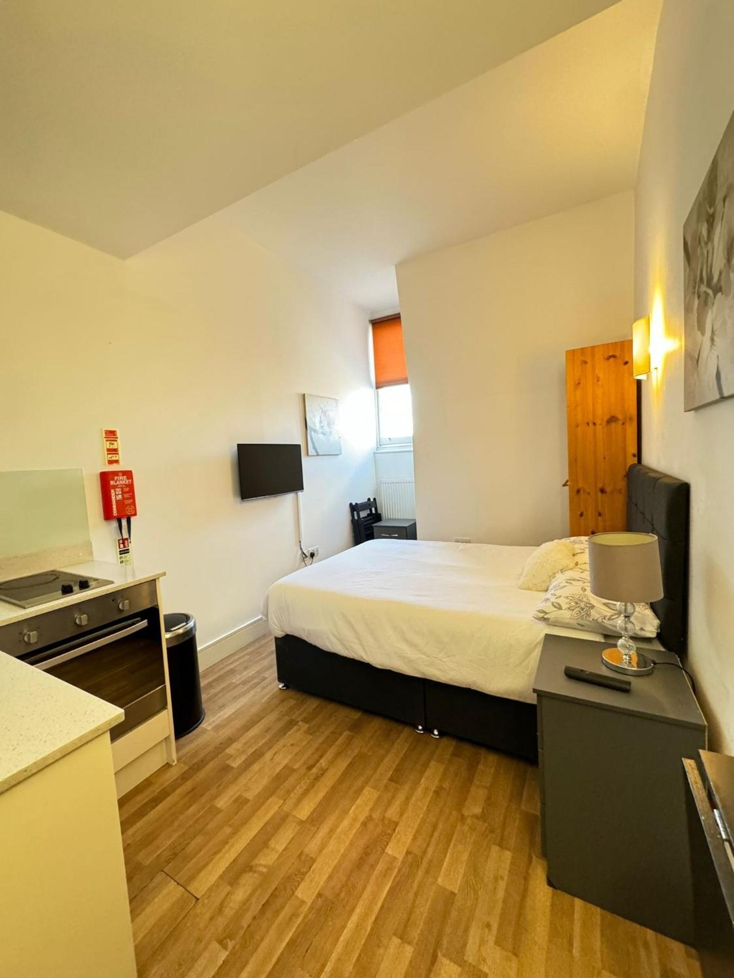 Apartment Clarges- Hsk