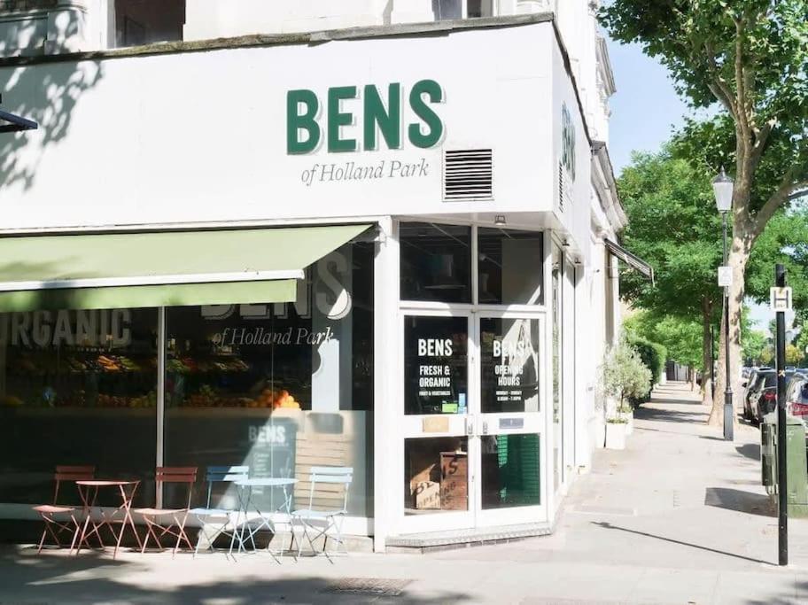Elegant 2 Bedroom Flat In Prime Apartment London