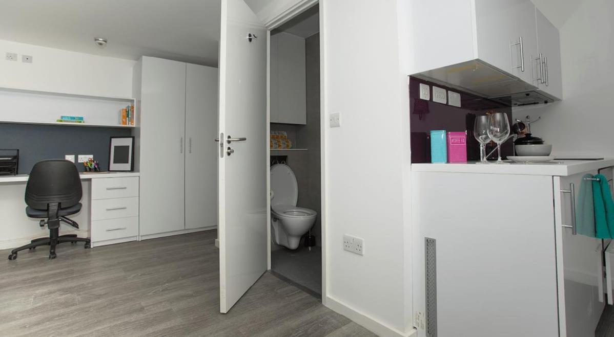 Exclusive Student Only At The Heart Of Londons Academic And Cultural Hub Apartment *
