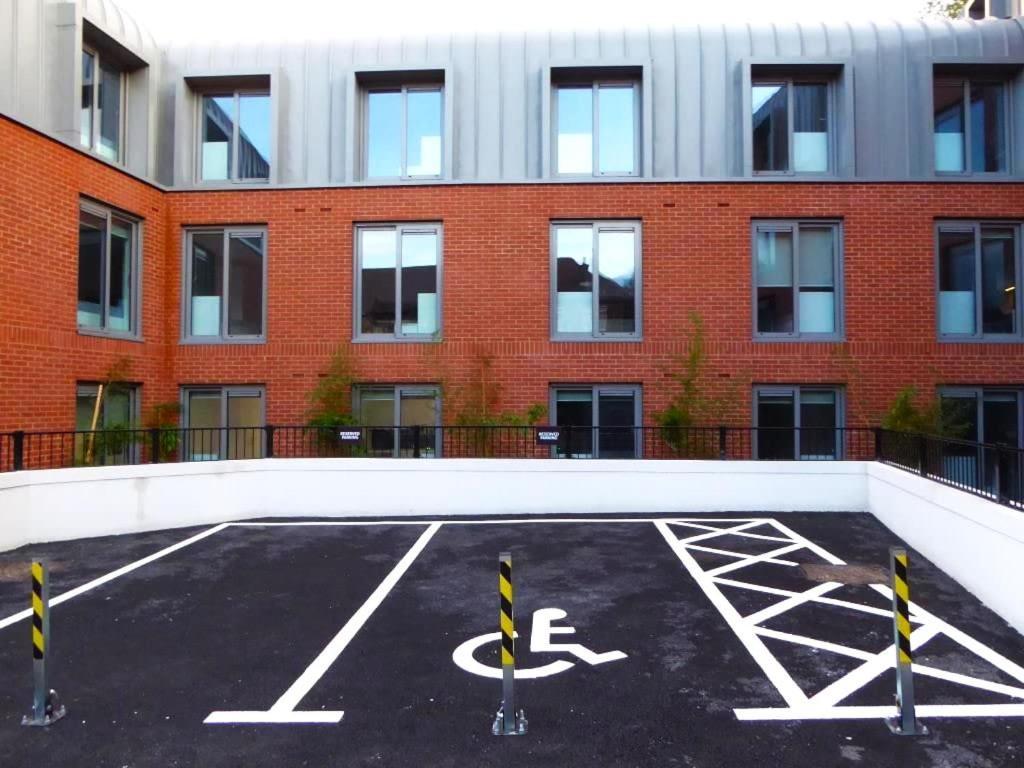 Exclusive Student Only At The Heart Of Londons Academic And Cultural Hub London