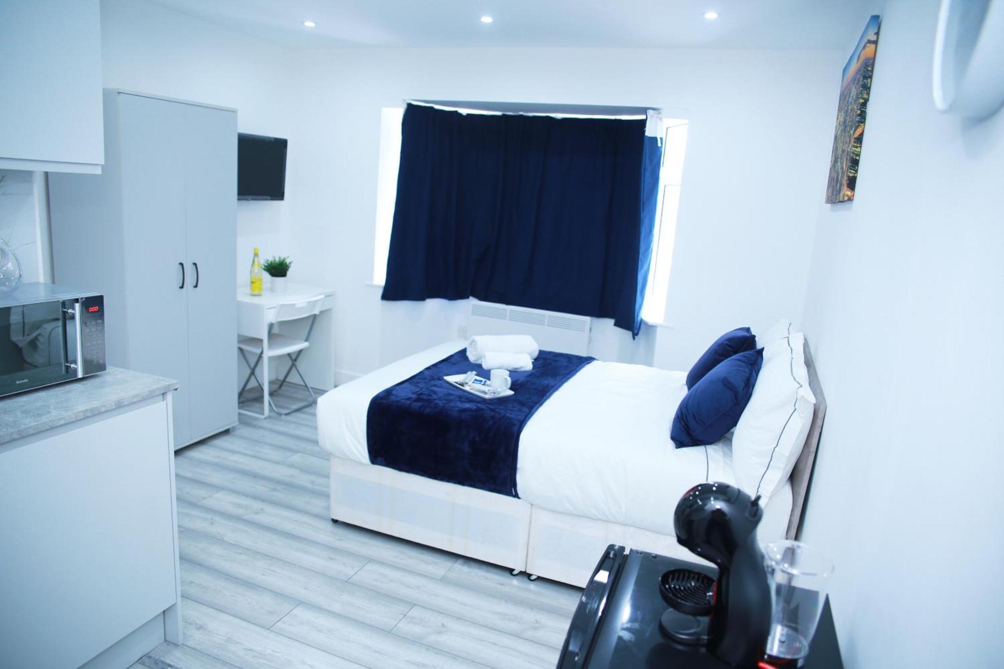 Lovely With Free Parking On Premises. Appartement Londen