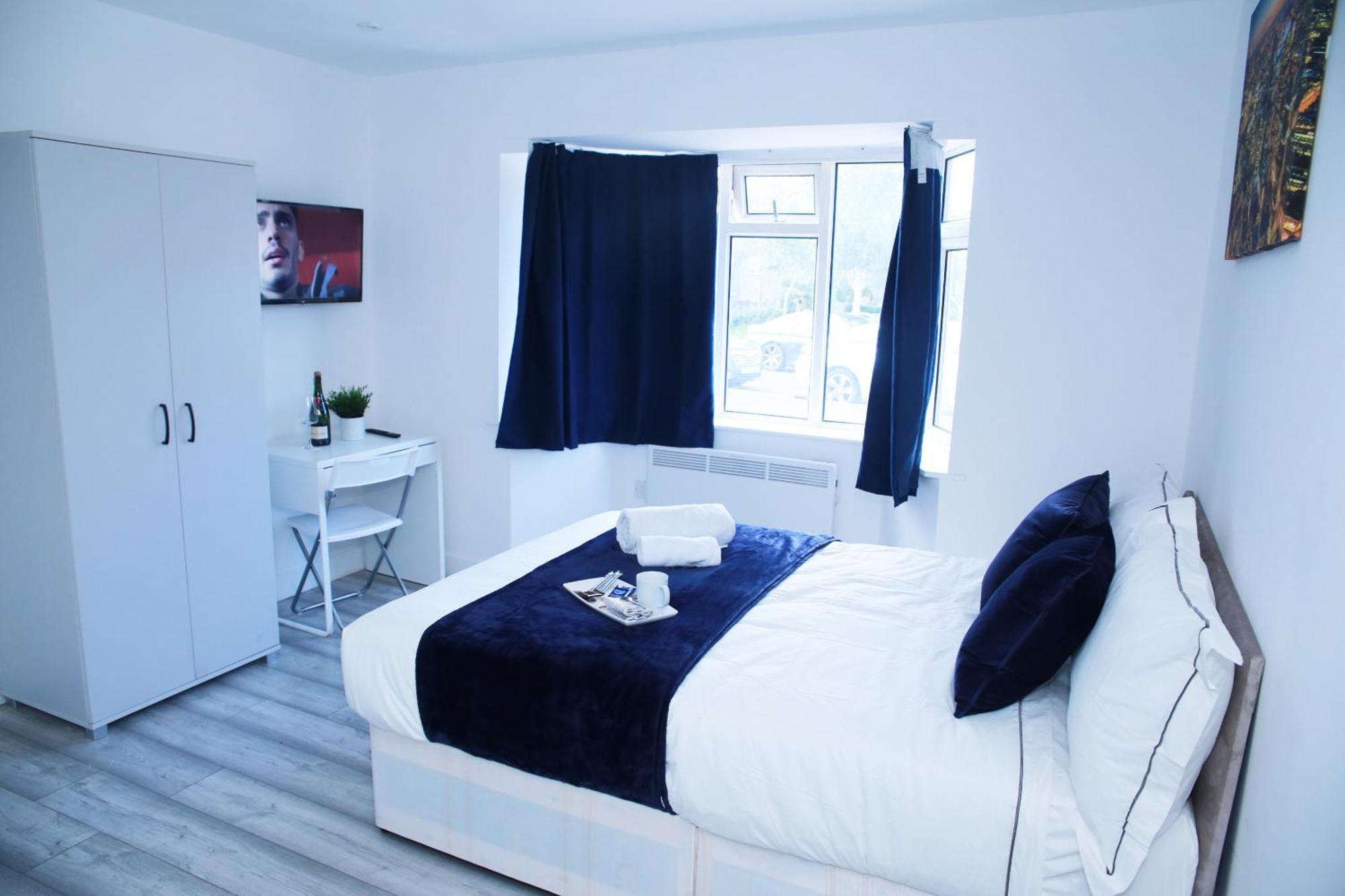 Lovely With Free Parking On Premises. * Londen