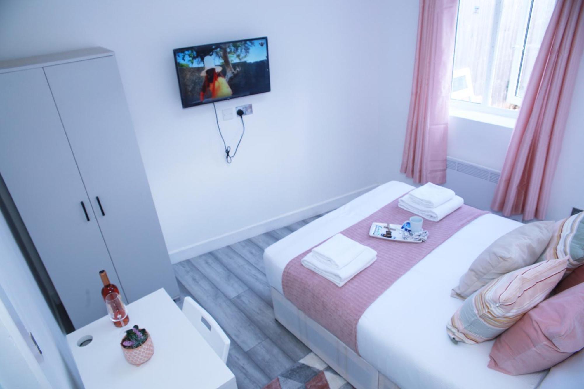 Harrow Luxury Flat With Free Parking. Appartement *