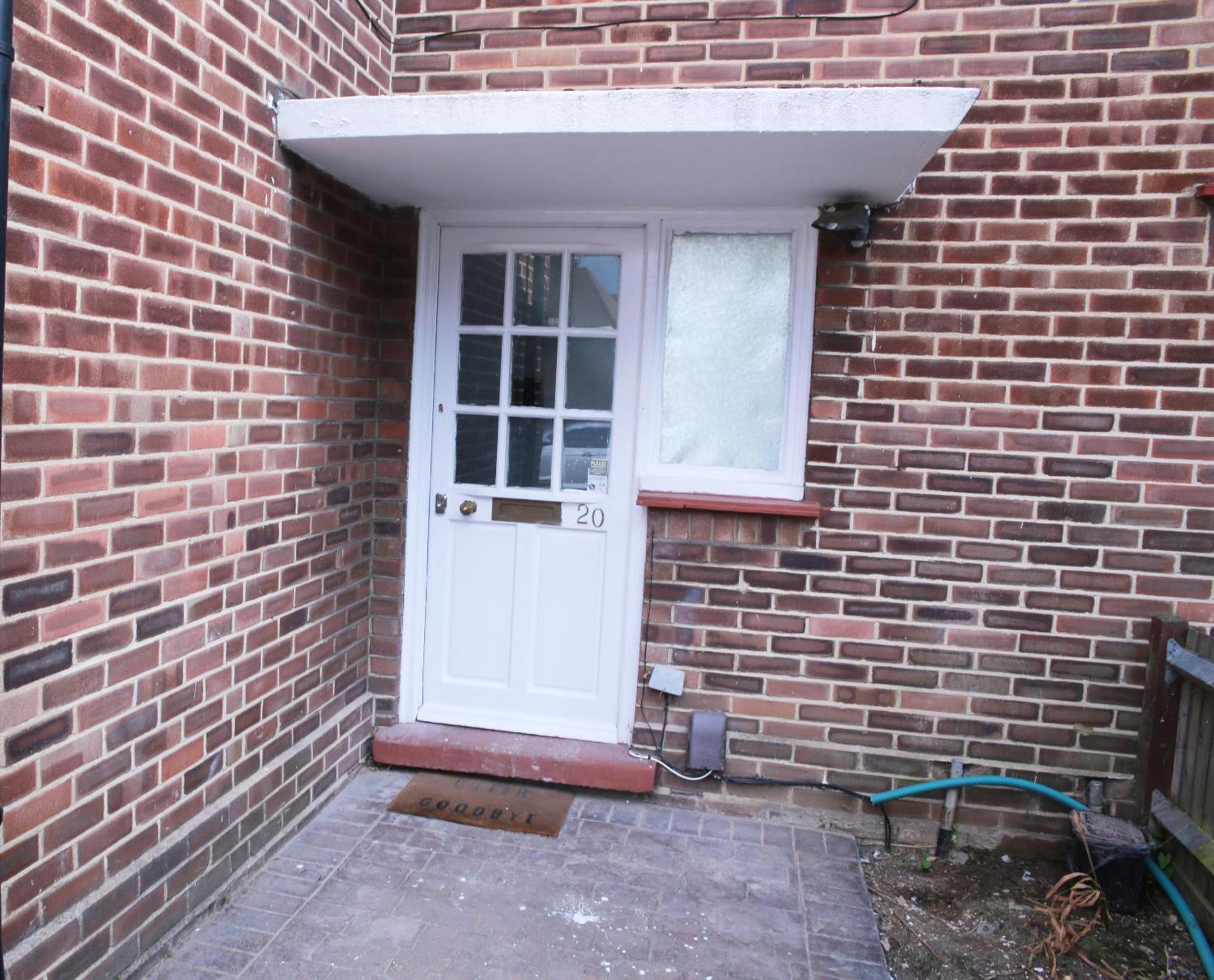 Harrow Luxury Flat With Free Parking. Apartment