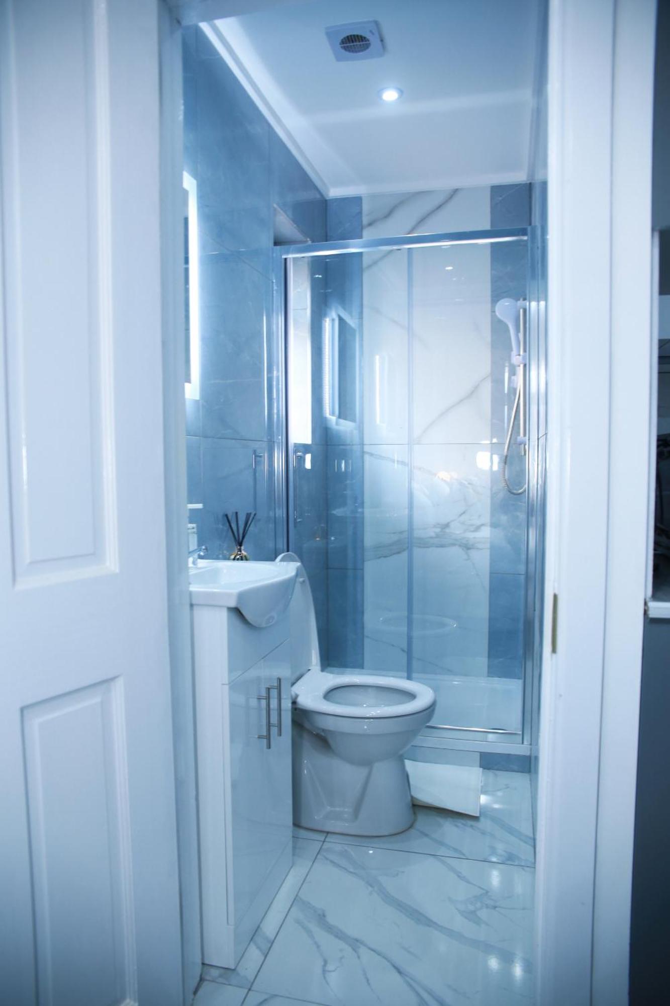 Harrow Luxury Flat With Free Parking.