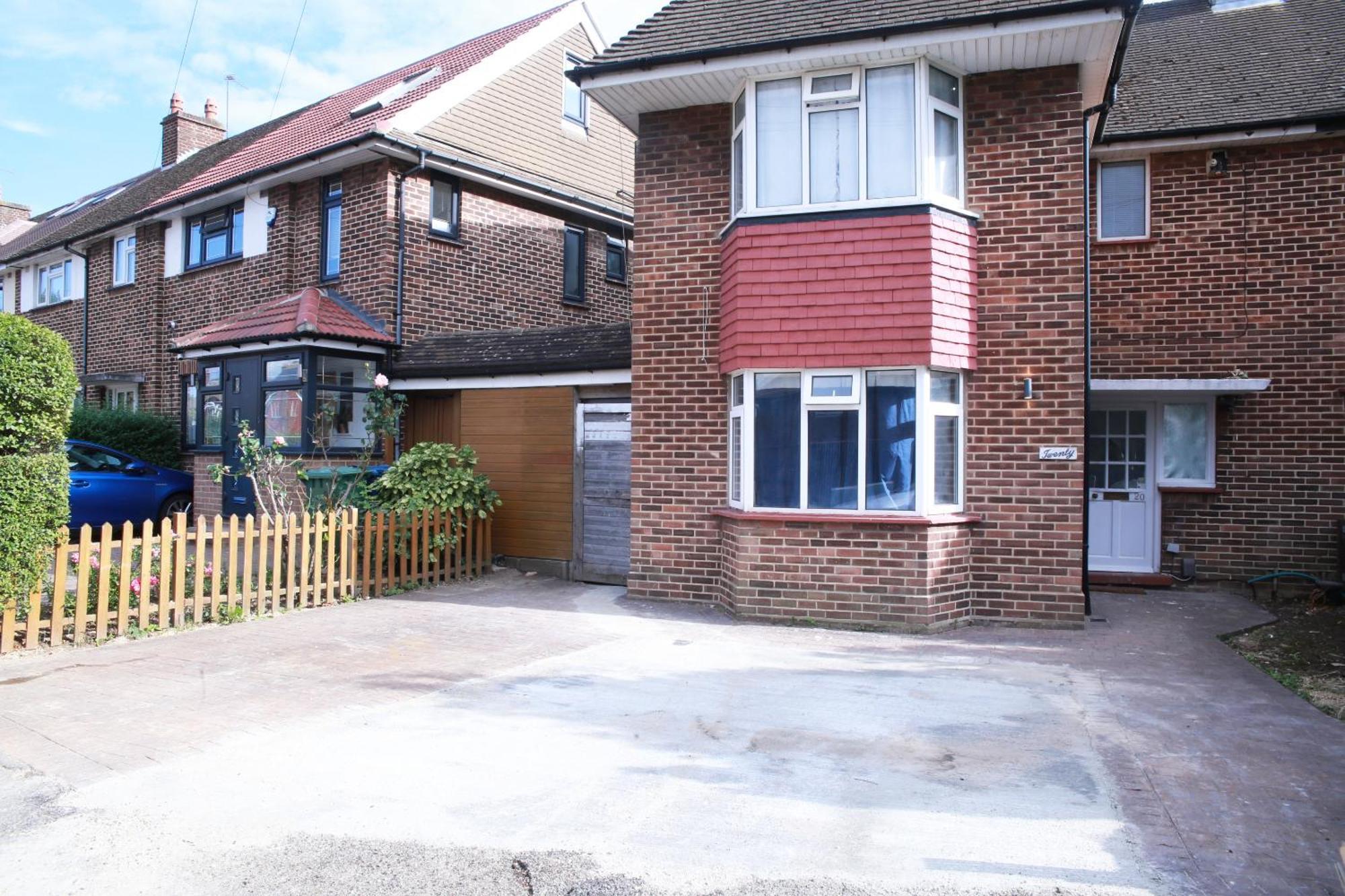 Harrow Luxury Flat With Free Parking. Appartement Londen
