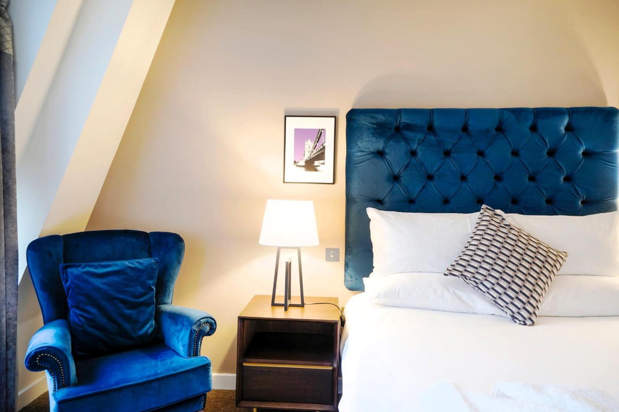 Monument Serviced By Lovelystay Apartahotel