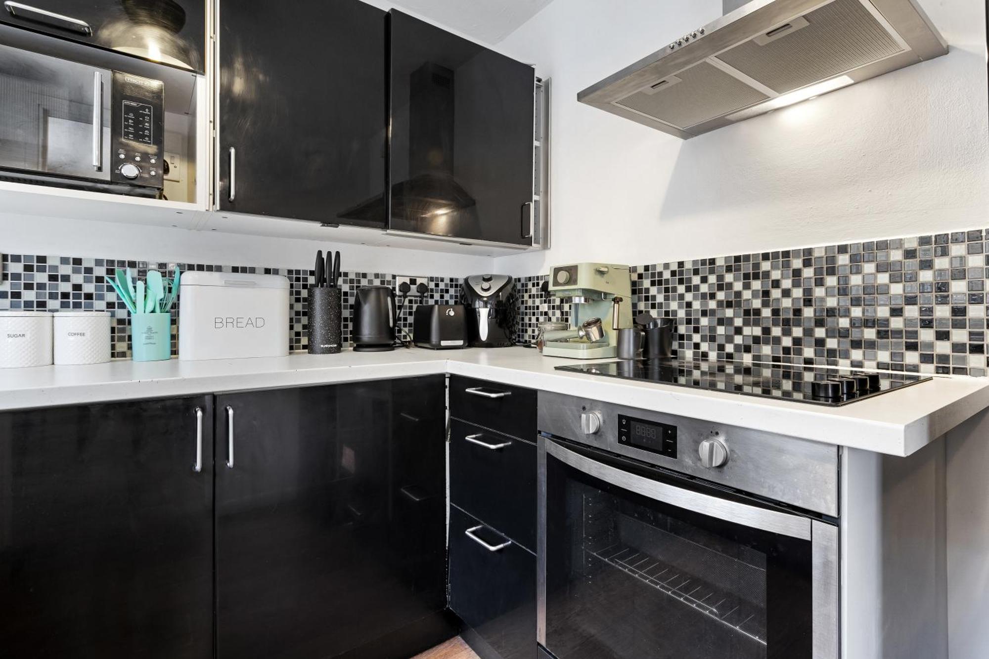 Quirky Canary 2bed, Free Parking, Smart Tv & Games Apartment London