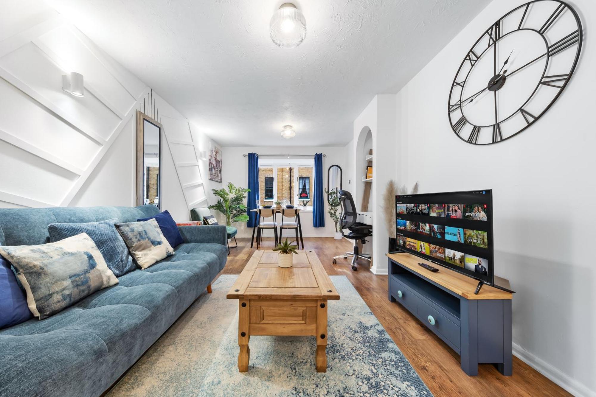 Apartment Quirky Canary 2bed, Free Parking, Smart Tv & Games *