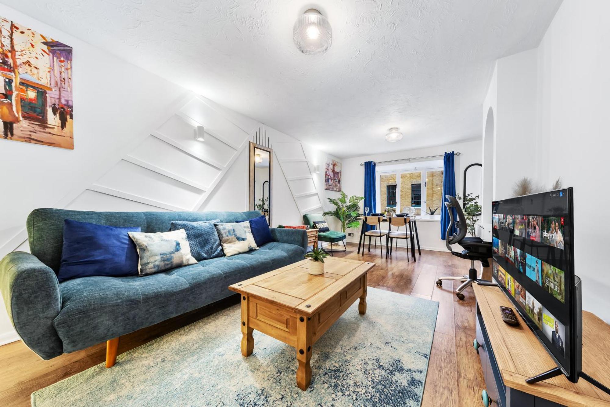 Quirky Canary 2bed, Free Parking, Smart Tv & Games * London