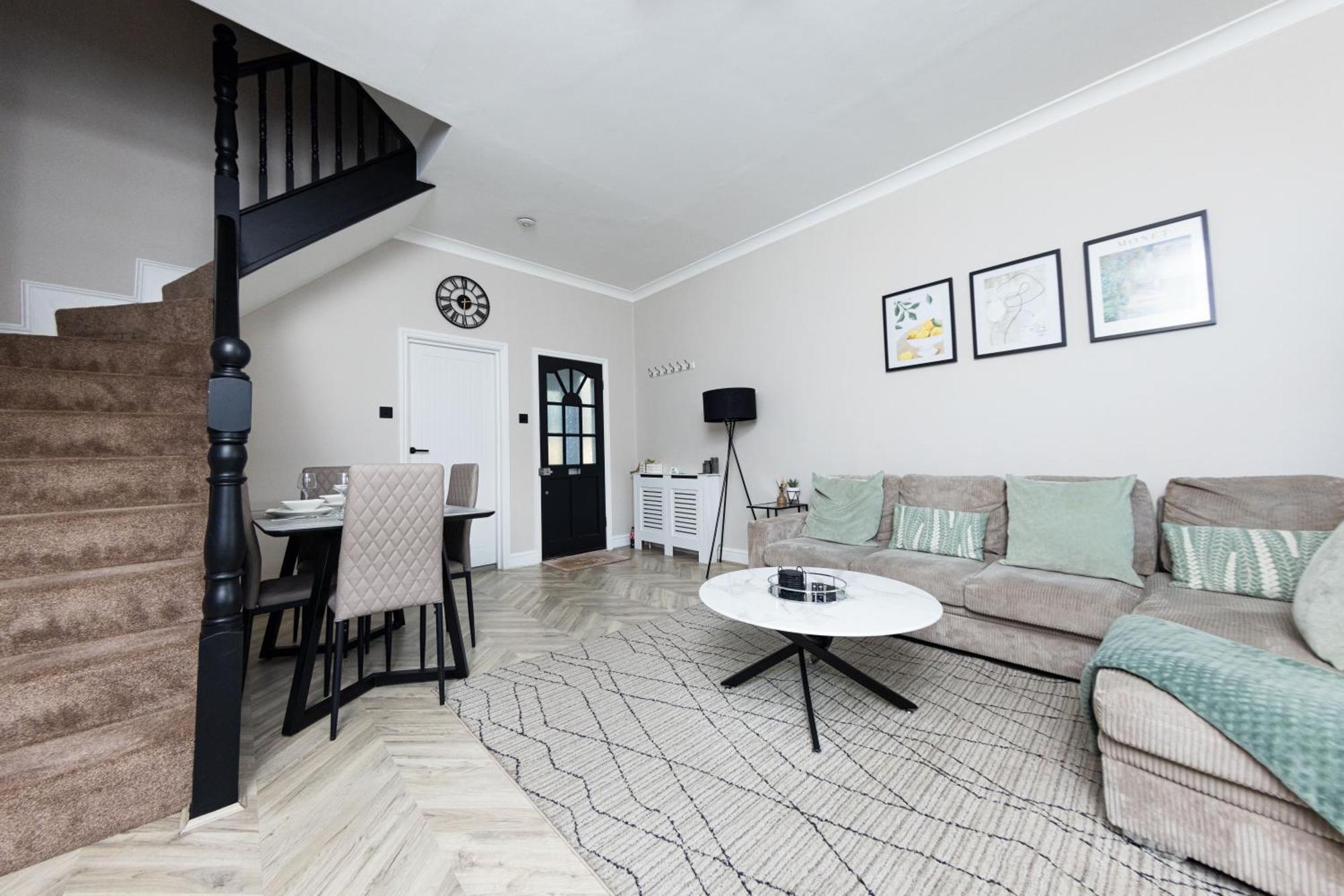 Park House, Refurbed Modern Interior, Located In Finsbury Park * Londen