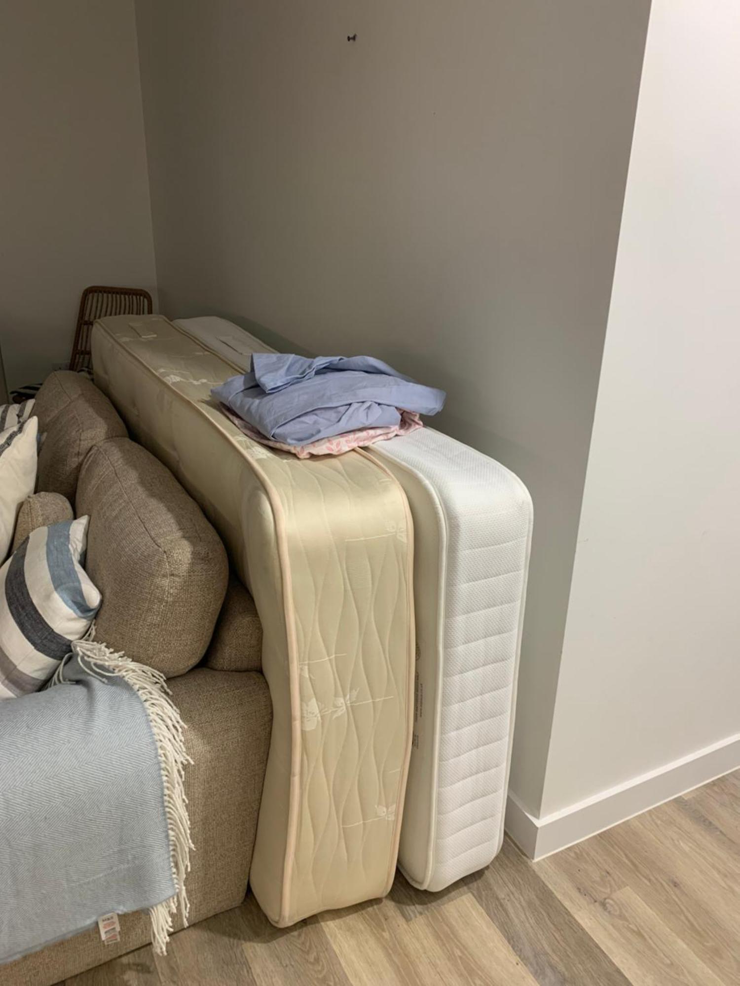 Entire 1 Bedroom Apartment *