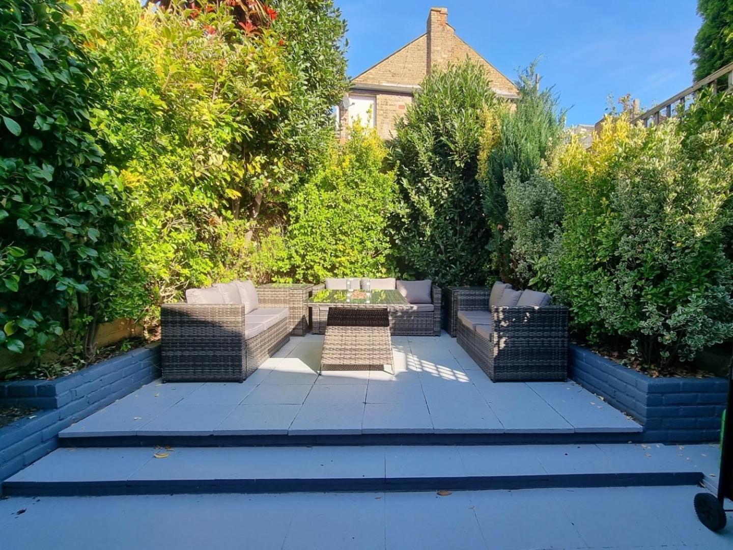 Garden View Double Room, 20 Mins To London, 1gb Internet *