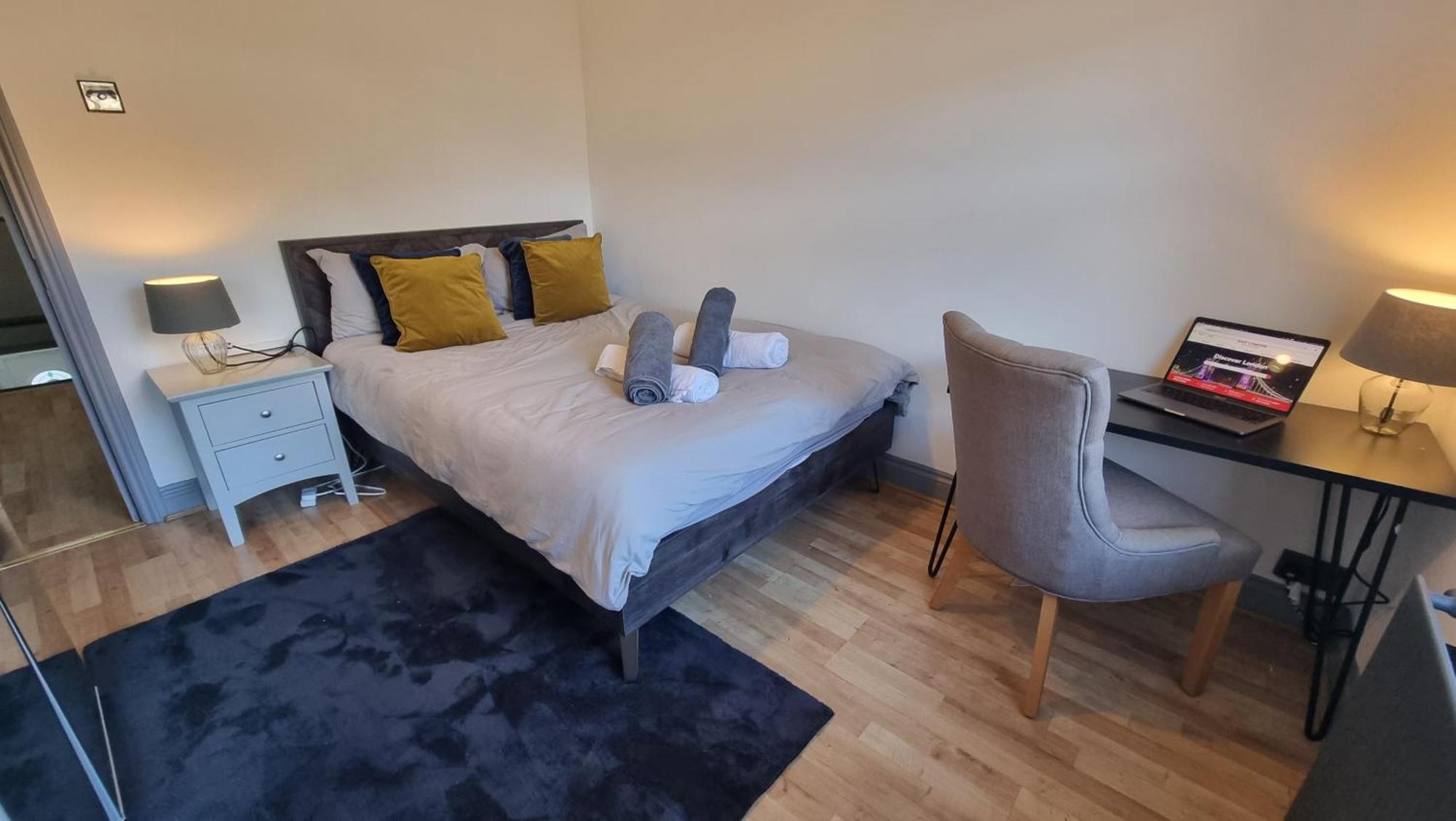 Garden View Double Room, 20 Mins To London, 1gb Internet Homestay London