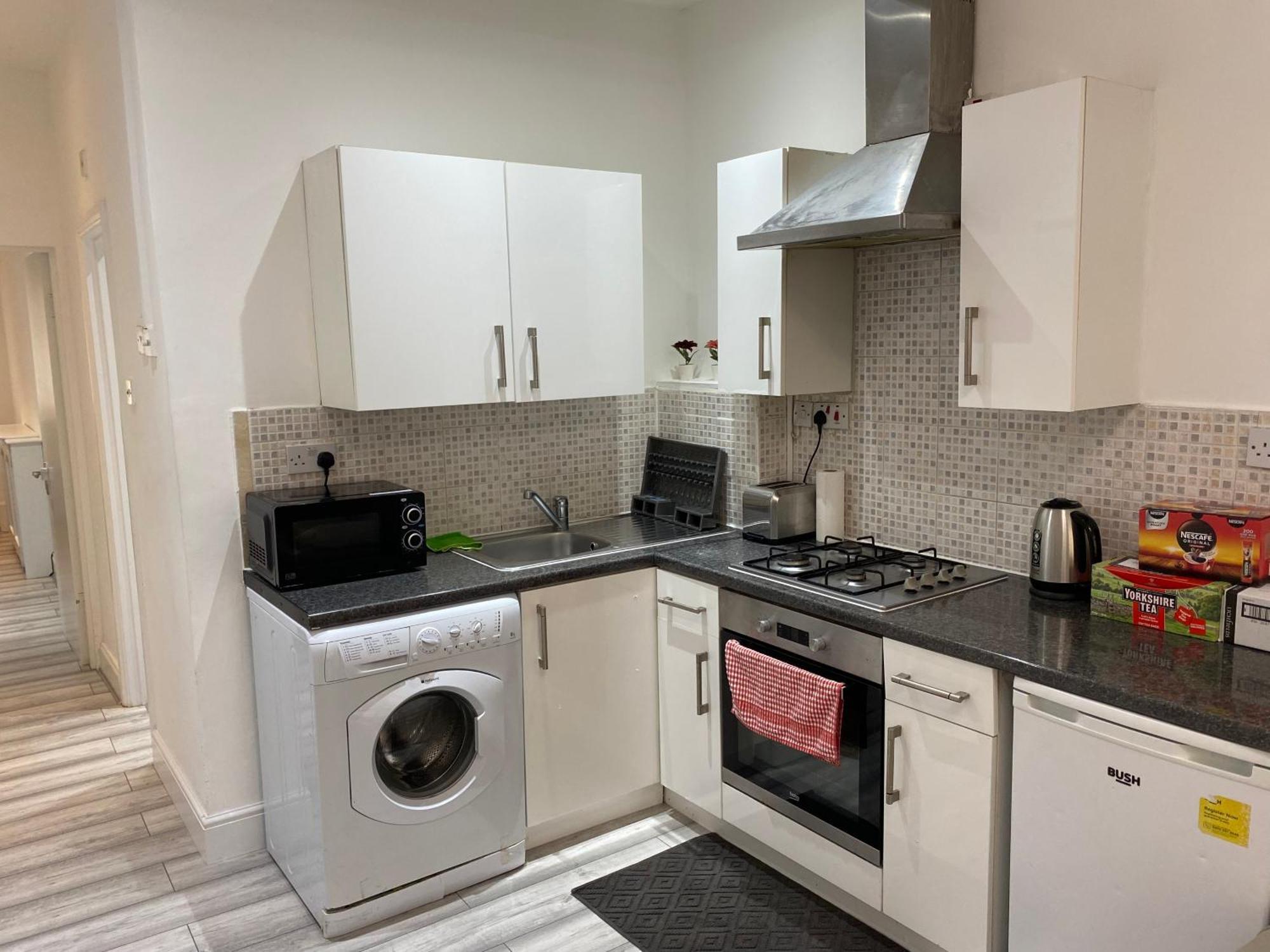 Flat Next To Westfield Shopping Centre London