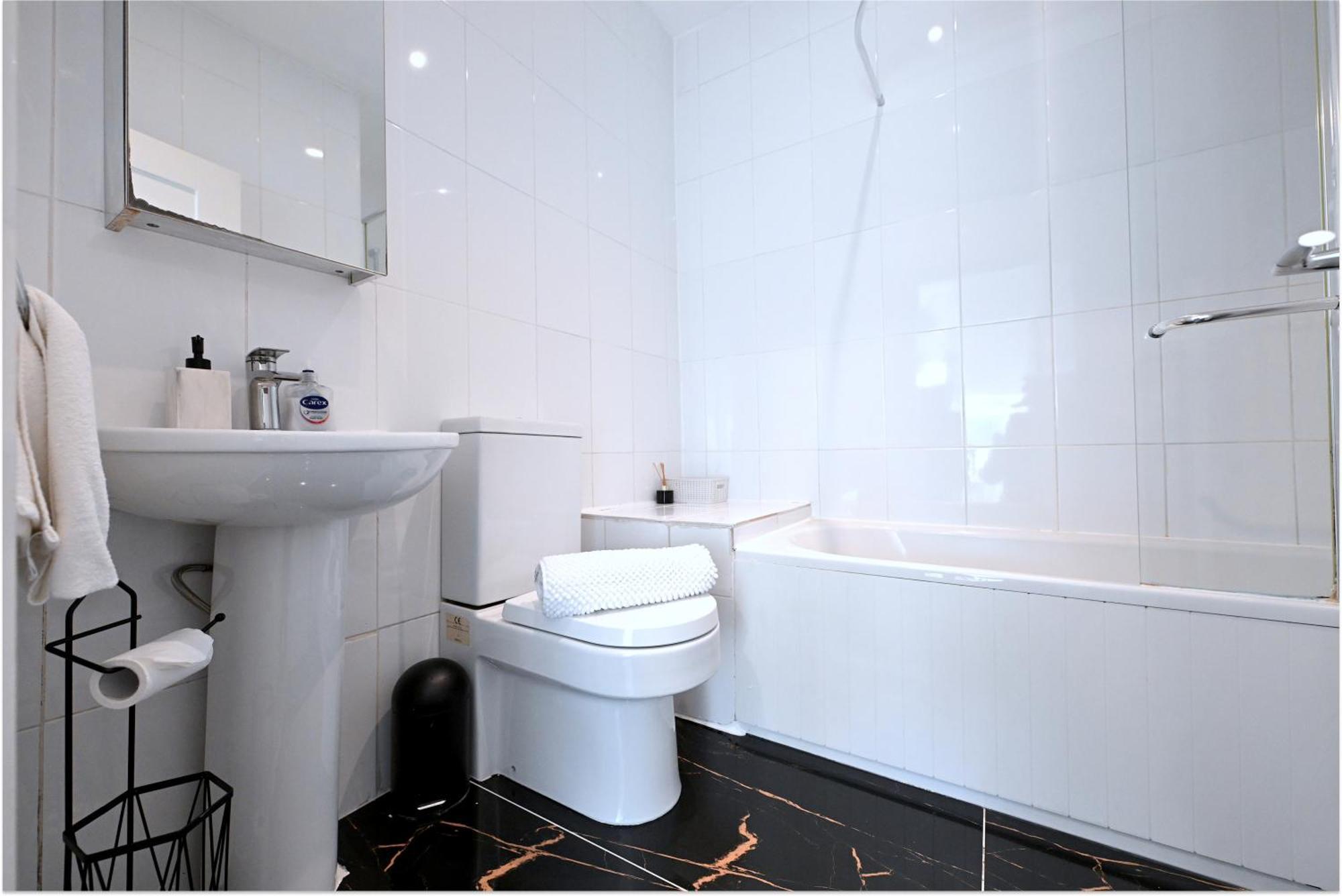 Umodzi House- Luxurious 3 Bedroom Apartment London