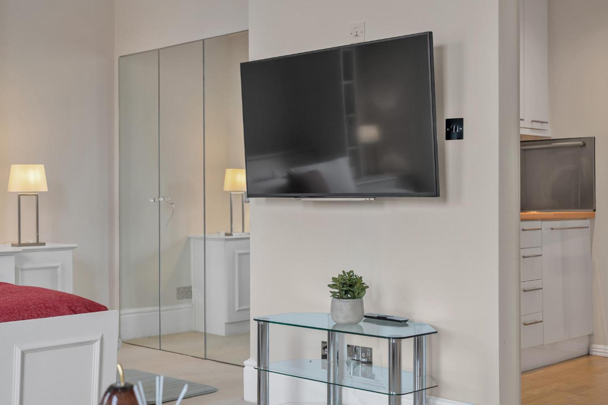 Belgravia Apartment