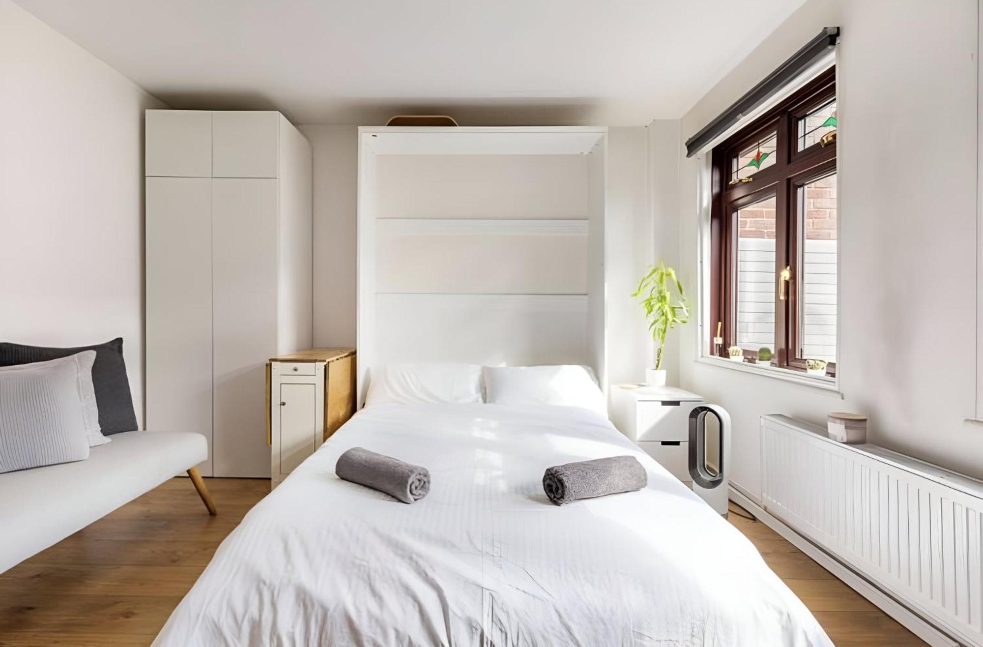 Modern With Bathroom & Garden In A Shared House - No Kitchen * London